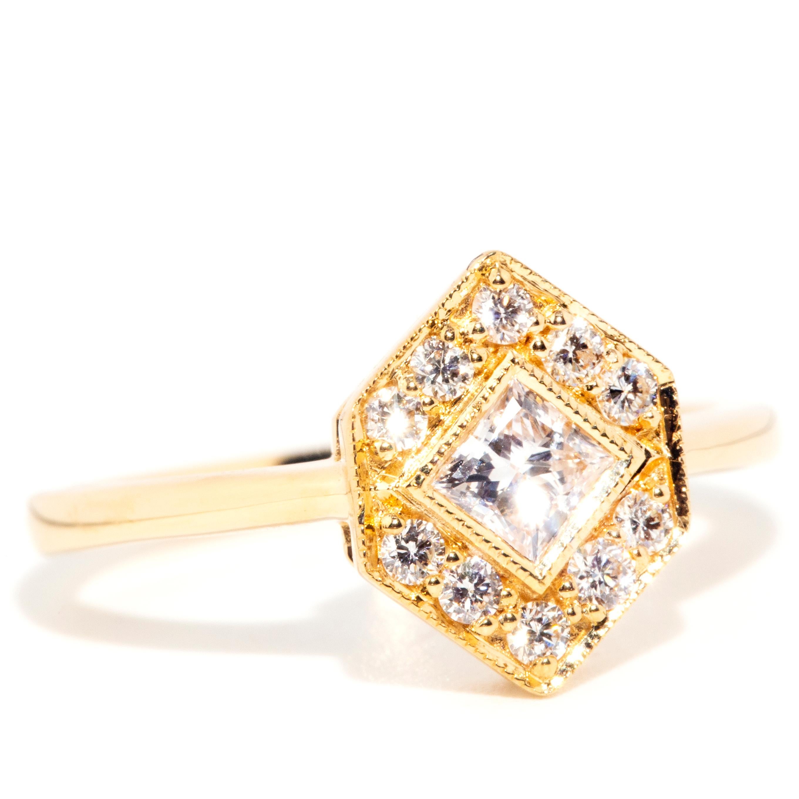 Contemporary 0.30 Carat Princess Cut Diamond 18 Carat Yellow Gold Cluster Ring In New Condition In Hamilton, AU