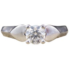 Contemporary 0.33 Carat Brilliant Cut and Color Diamond Ring in Platinum