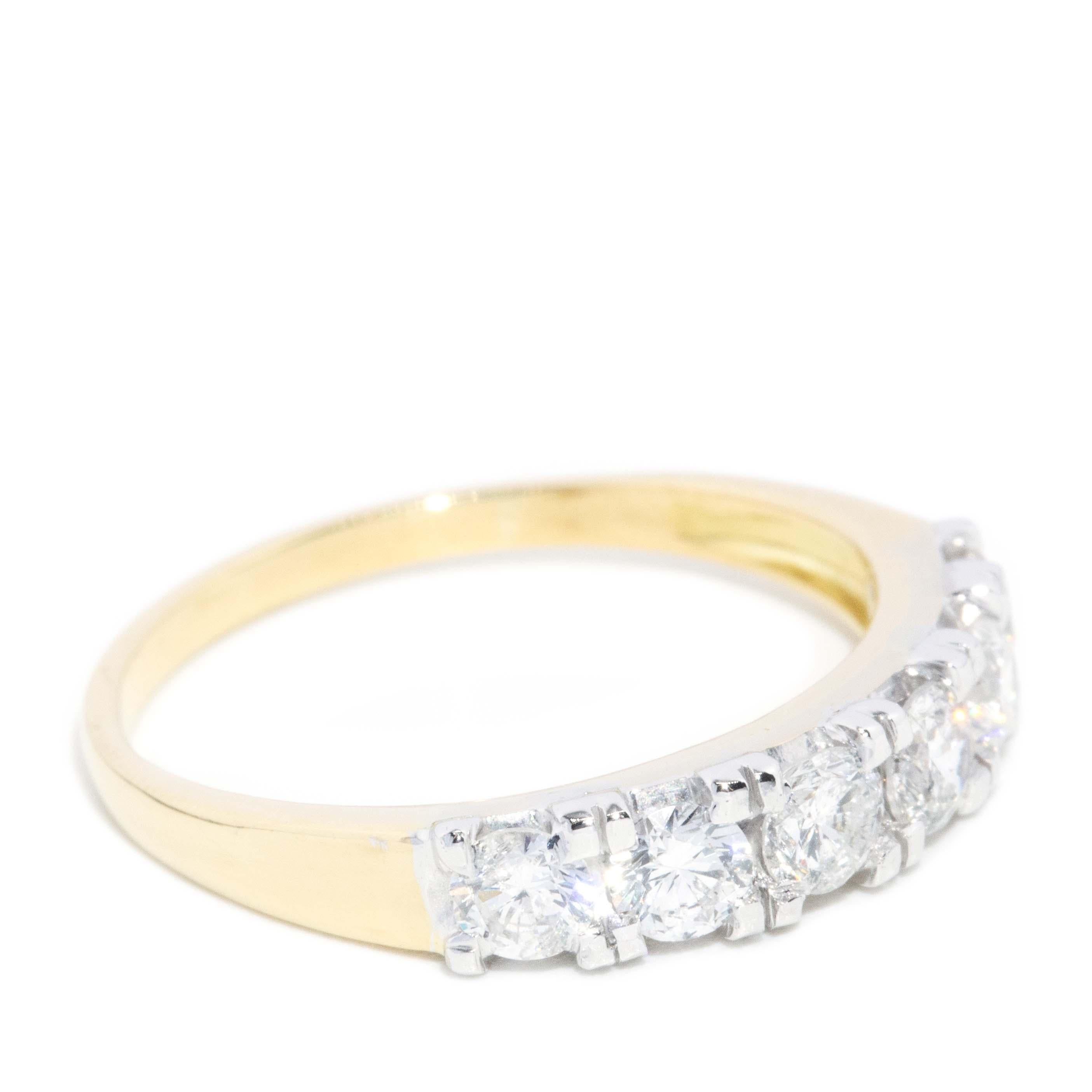 Taglio brillante Anello impilabile di eternità con diamante brillante da 0,40 carati in oro 18 carati in vendita