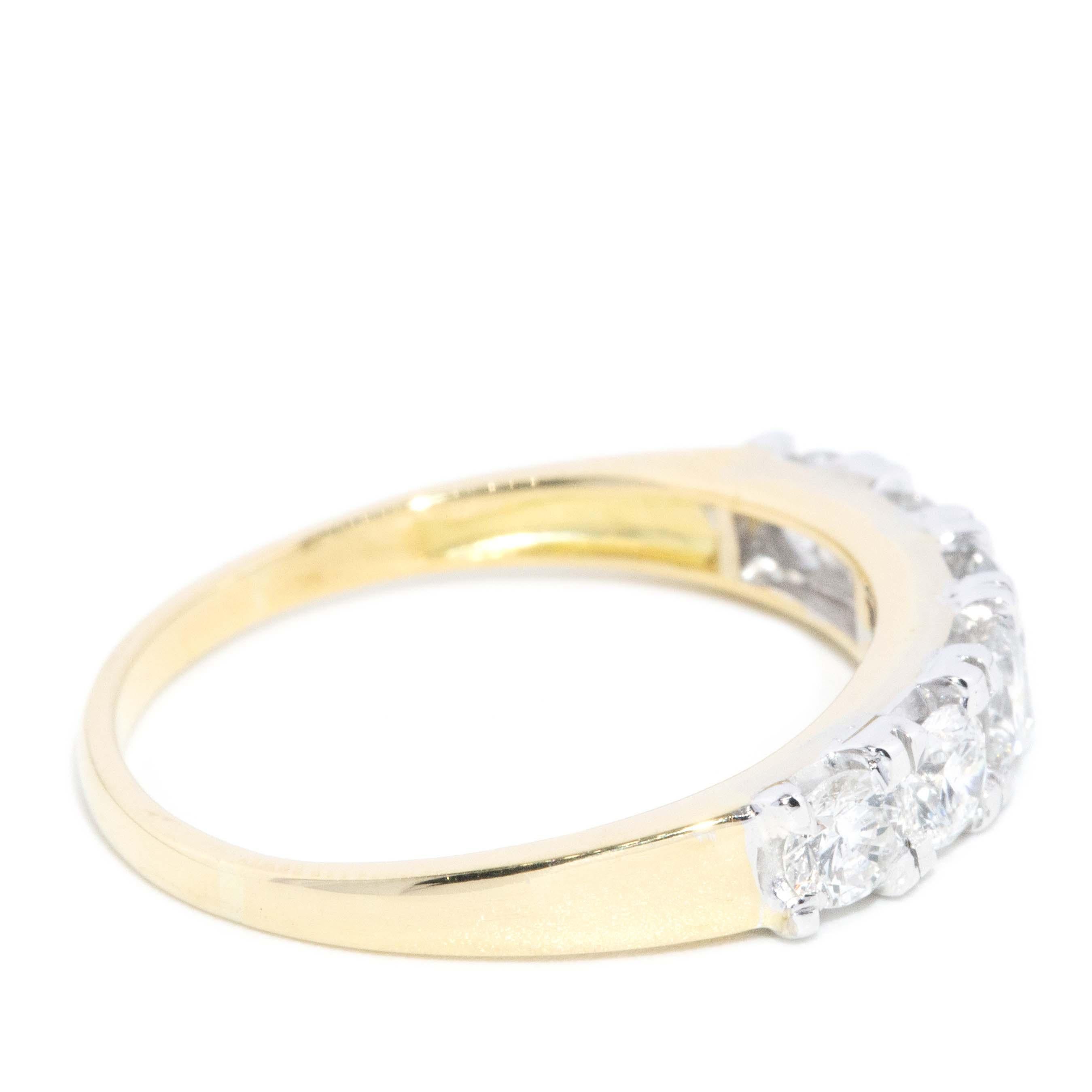 Anello impilabile di eternità con diamante brillante da 0,40 carati in oro 18 carati in vendita 1