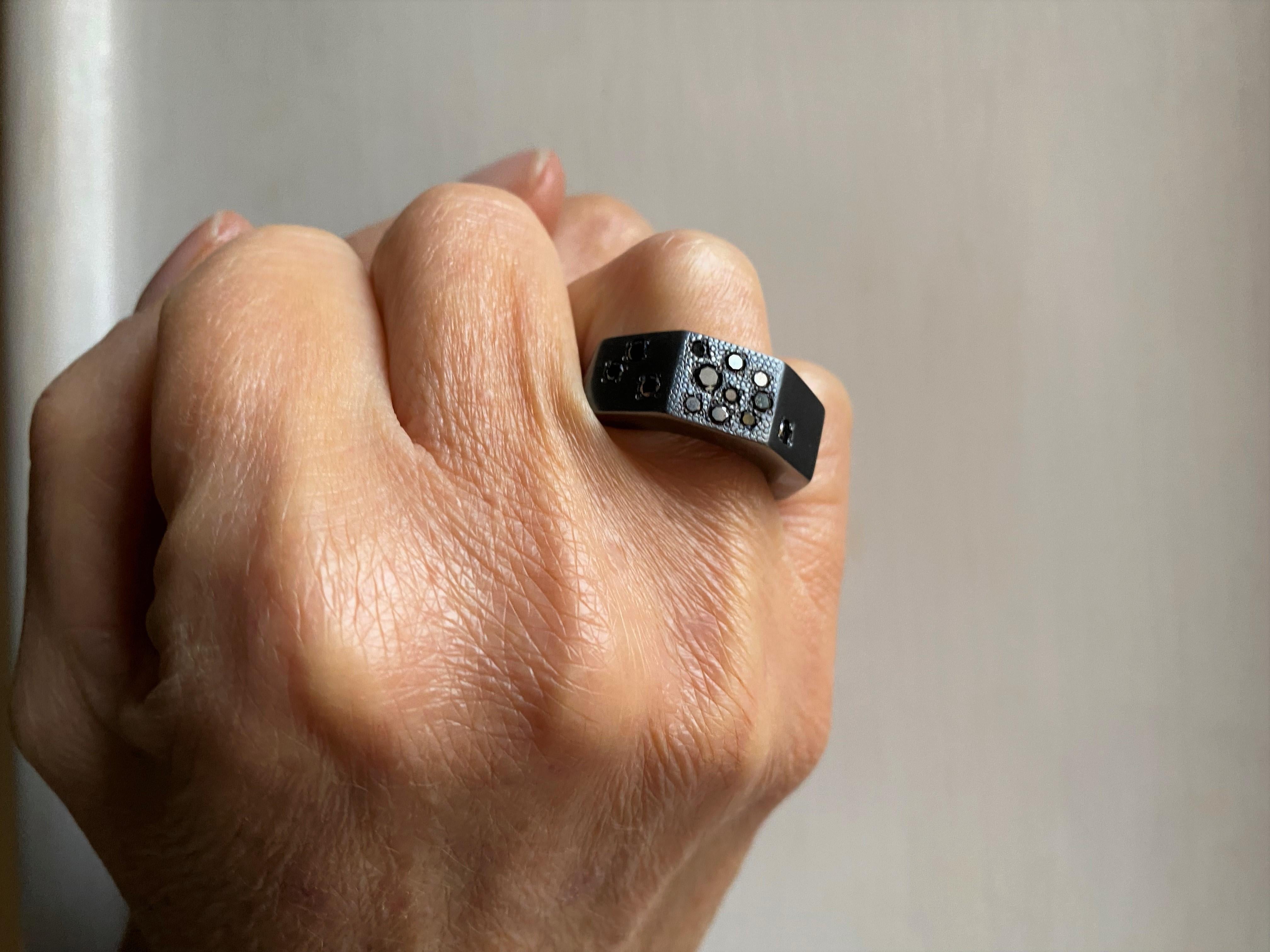 Contemporary 0.45 Carat Black Diamonds Burnished Sterling Silver Design Ring  For Sale 2