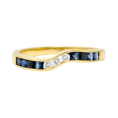 Contemporary 0.50 Carat Sapphire Diamond 18 Karat Gold Chevron Band Ring
