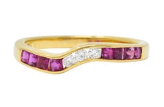 Contemporary 0.50 CTW Ruby Diamond 18 Karat Gold Chevron Band Ring