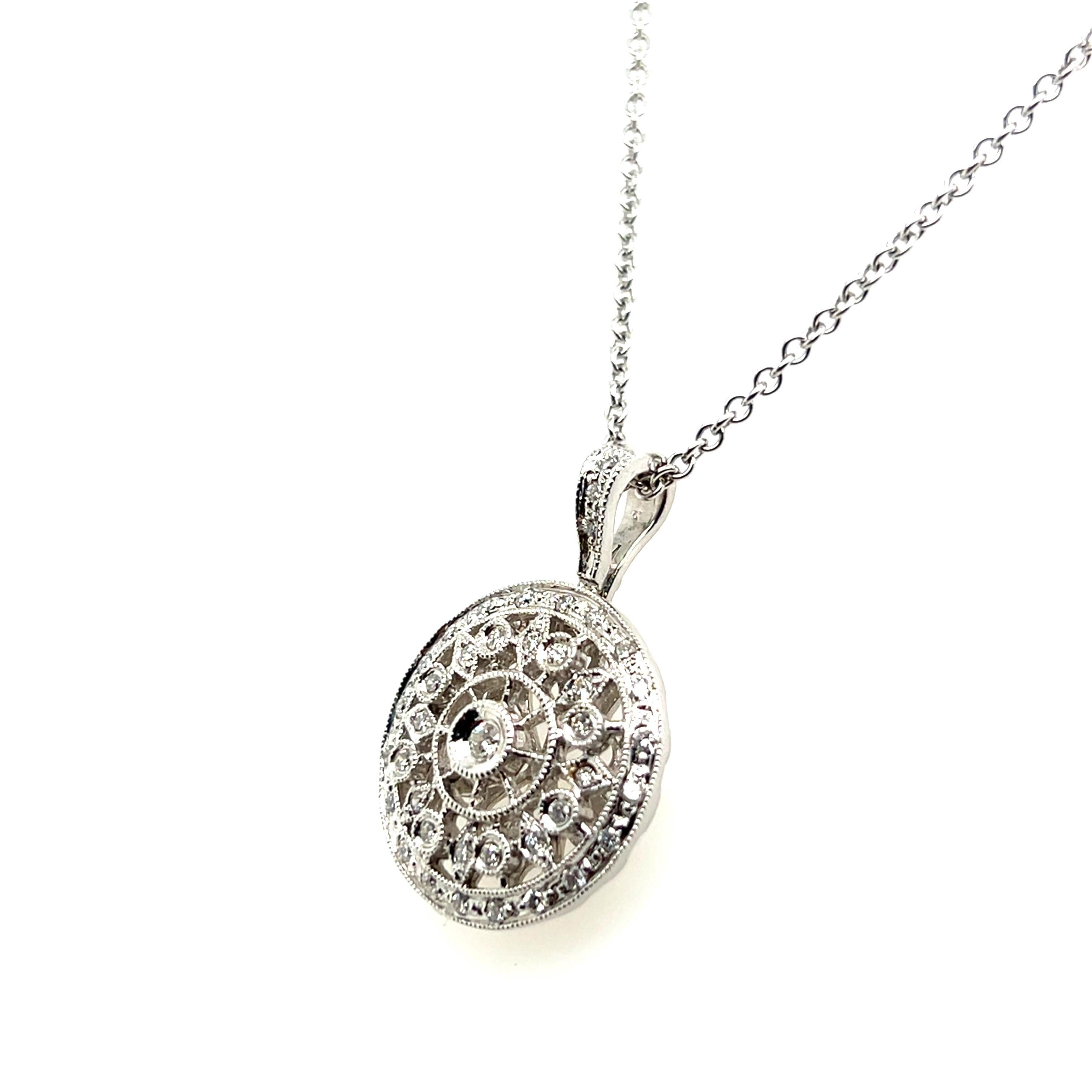 Ciondolo a grappolo con quadrante solare con diamanti da 0,50 tcw in stile contemporaneo in vendita 2