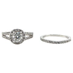 Contemporary 0,60 Karat Diamant Halo Weißgold Verlobungsring Hochzeit Set