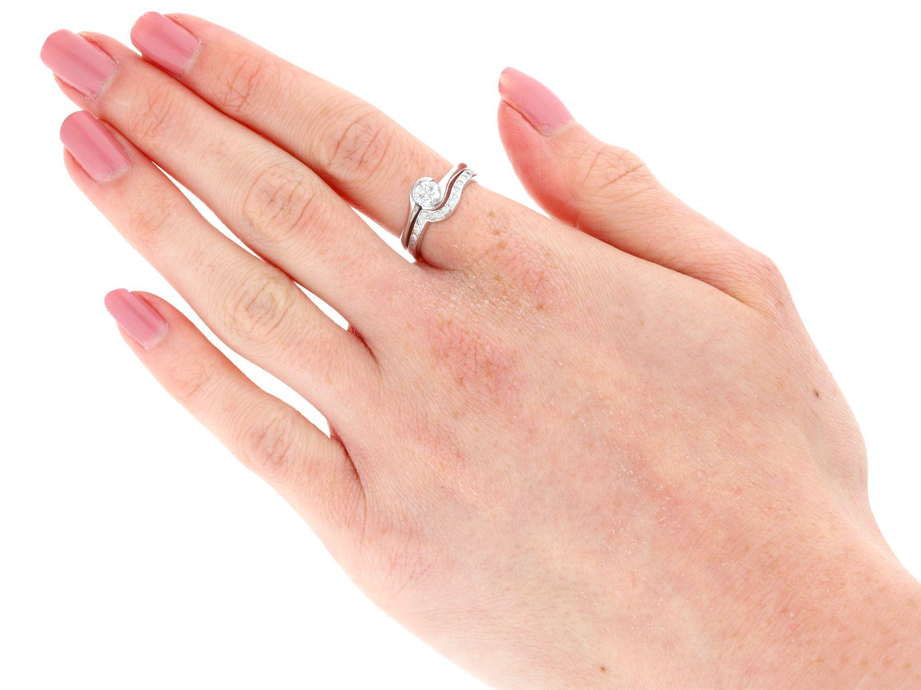 Contemporary GIA zertifiziert 0,65 Karat Diamant und Platin Ring und Ehering im Angebot 7