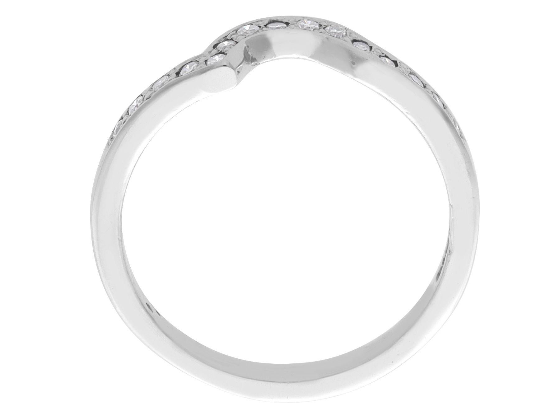 Contemporary GIA zertifiziert 0,65 Karat Diamant und Platin Ring und Ehering im Angebot 2