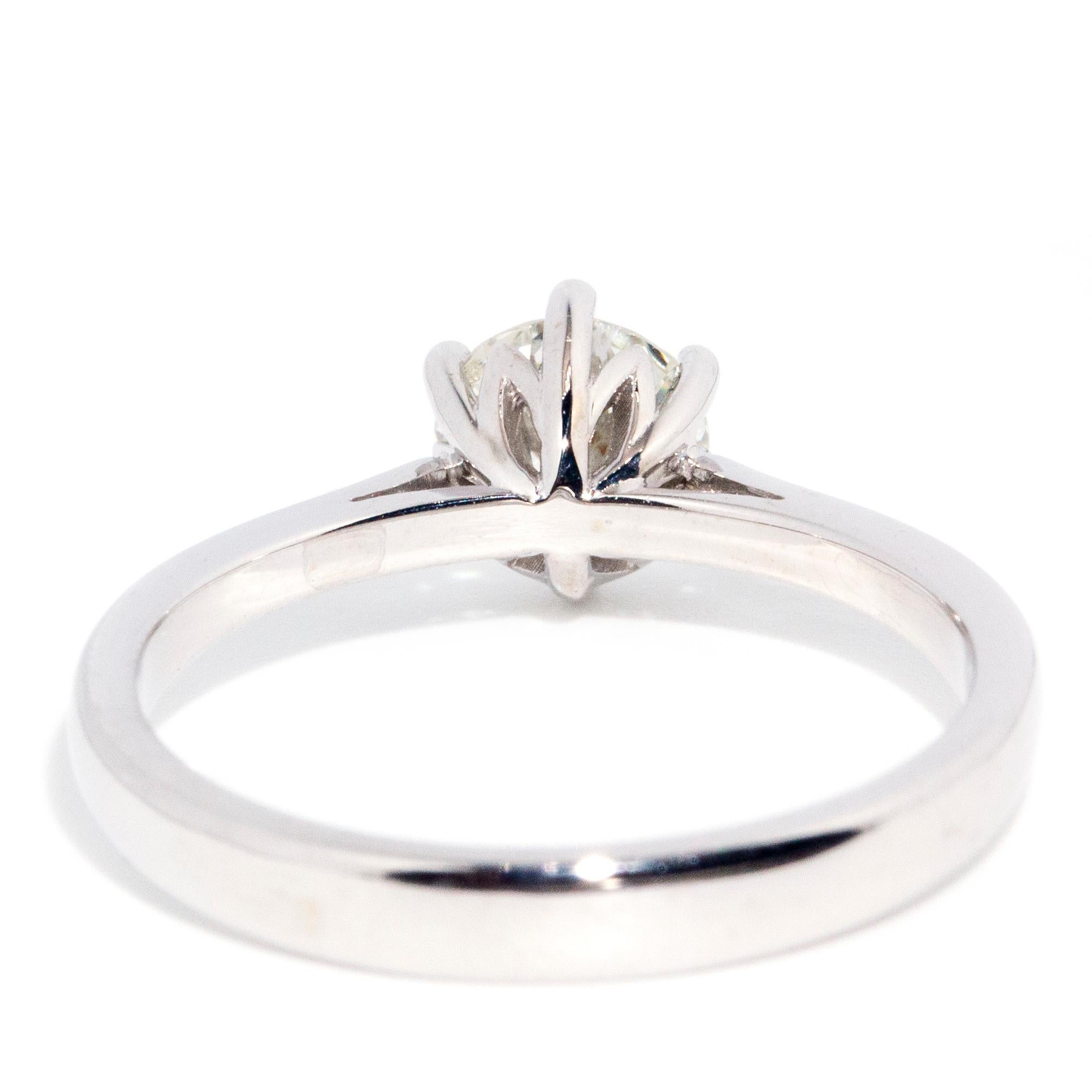 Contemporary 0.66 Carat Solitaire Diamond Engagement Ring 18 Carat White Gold For Sale 2