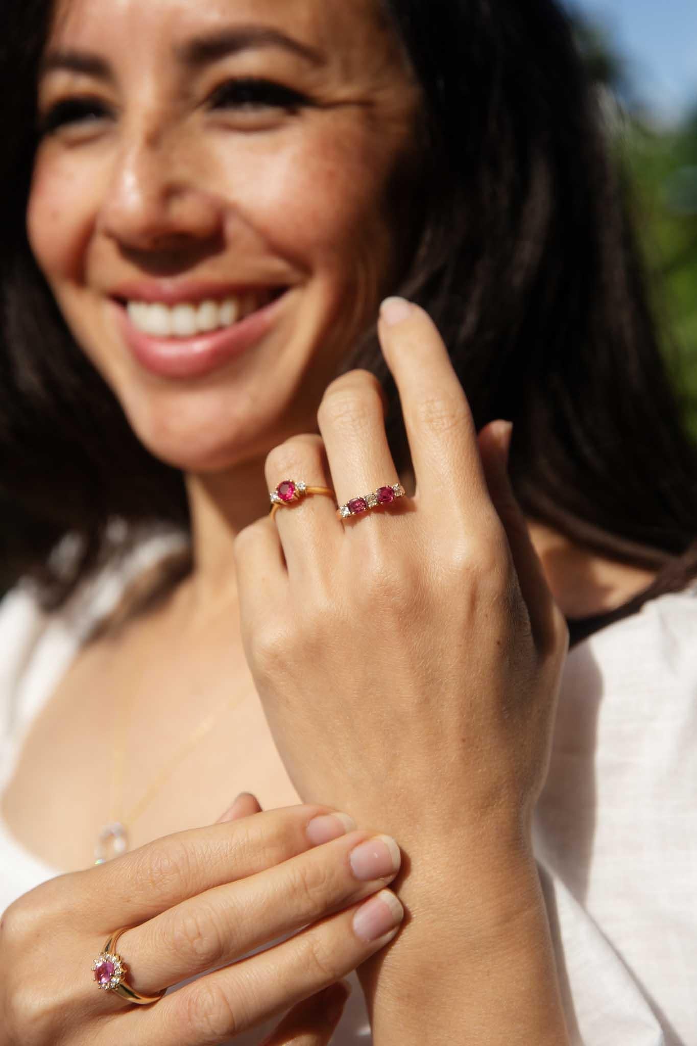 Contemporary 0.69ct Pink Tourmaline & Diamond Ring 18 Carat Gold For Sale 3
