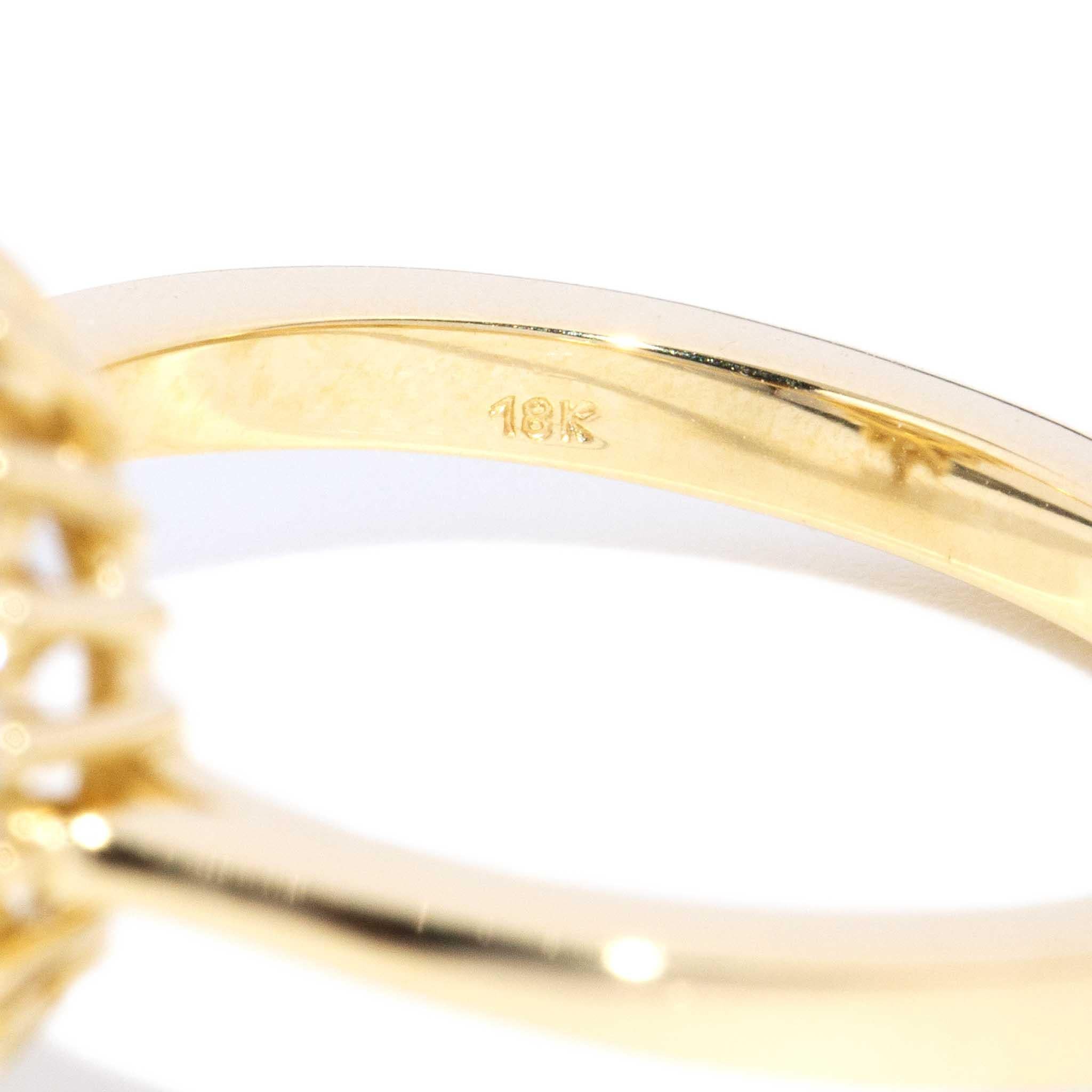 Anillo contemporáneo con halo de diamantes en forma de estrella de 0,73 quilates y oro amarillo de 18 quilates 7