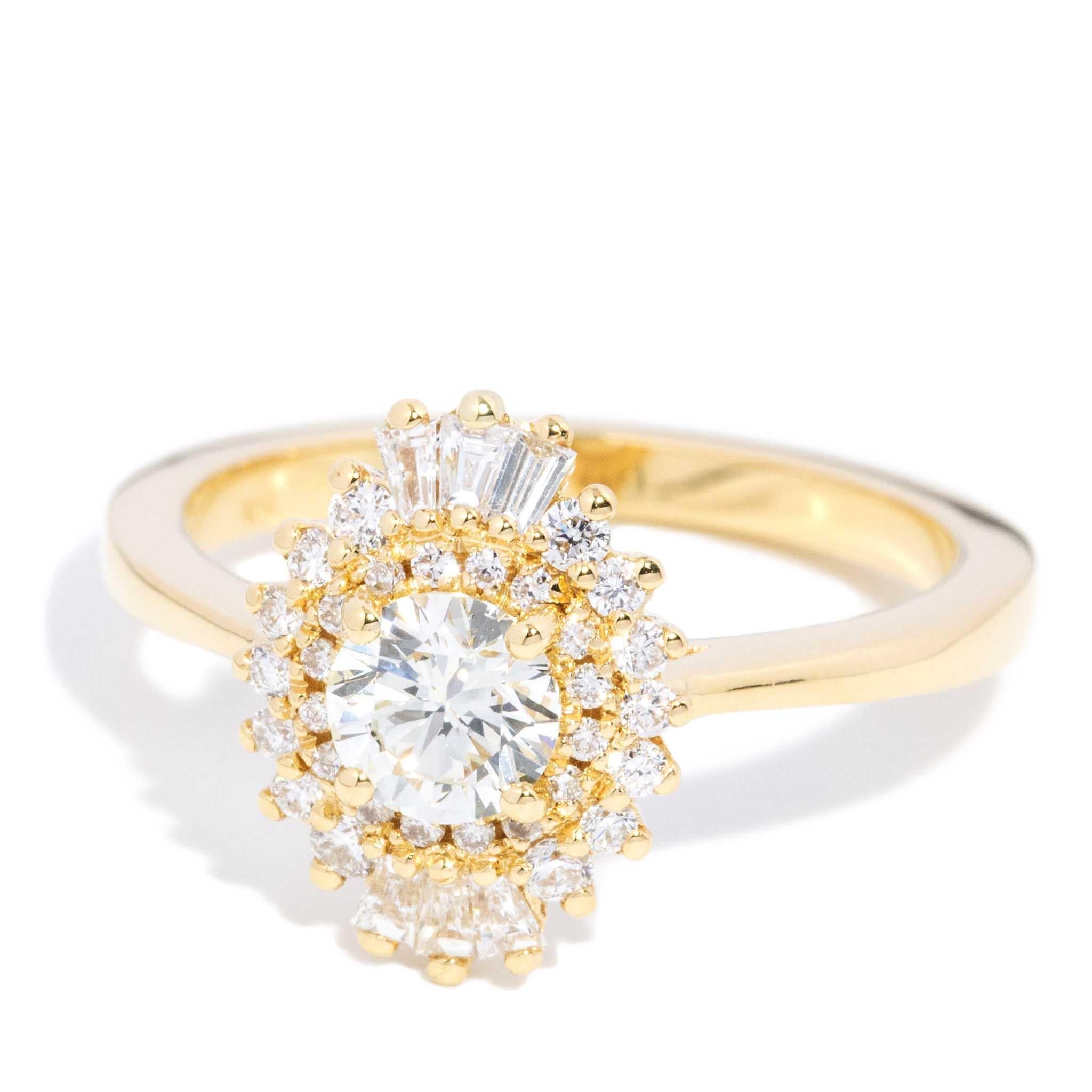 Anillo contemporáneo con halo de diamantes en forma de estrella de 0,73 quilates y oro amarillo de 18 quilates Contemporáneo