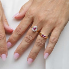 Bague Contemporary 0.88ct Pink Sapphire Knife Edge Gold 18ct Yellow Gold