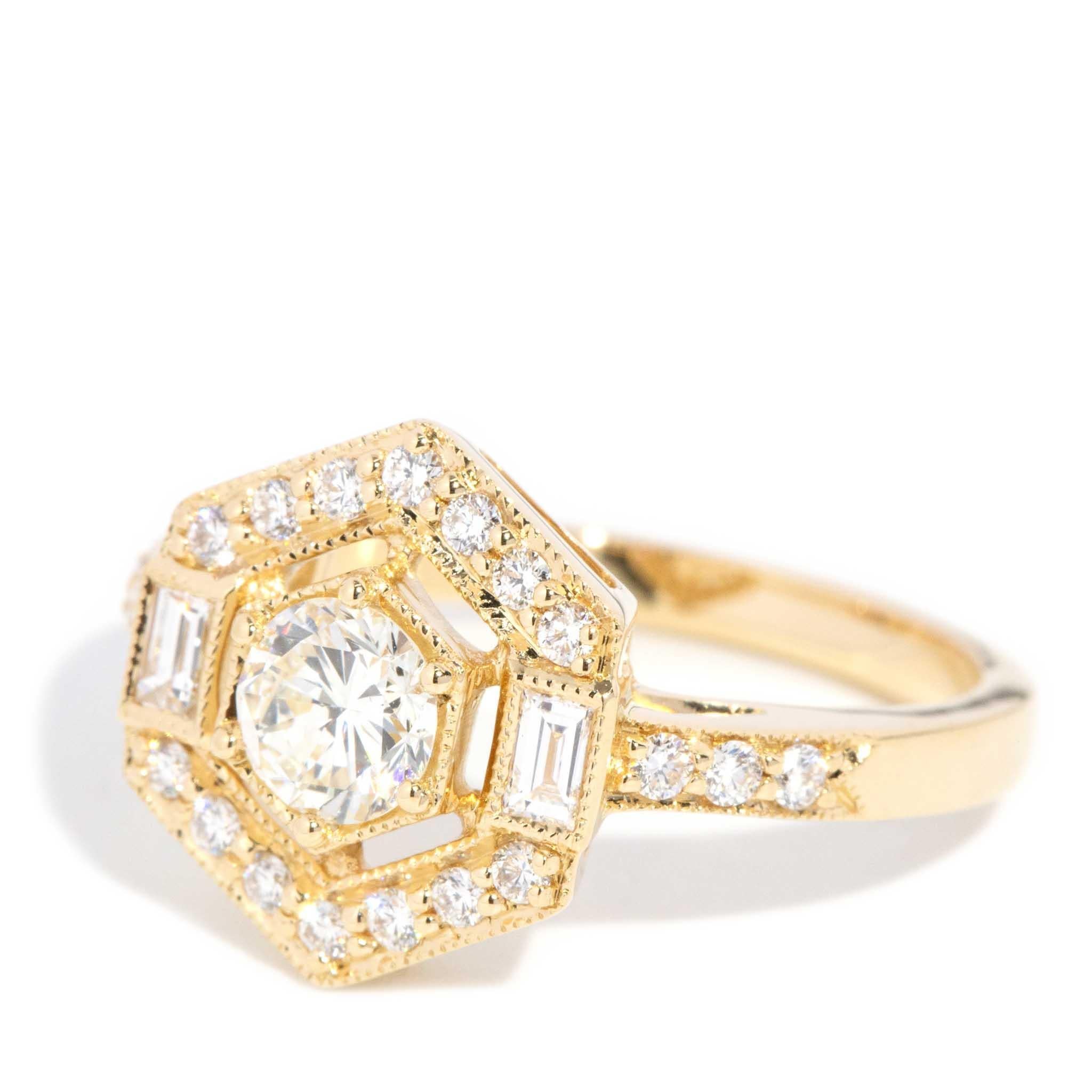 Anello contemporaneo esagonale con diamante da 0,95 carati in oro giallo 18 carati In condizioni Nuovo in vendita a Hamilton, AU