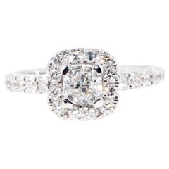 Contemporary 0.99 Carat Cushion Cut Diamond Cluster Ring 18 Carat White Gold