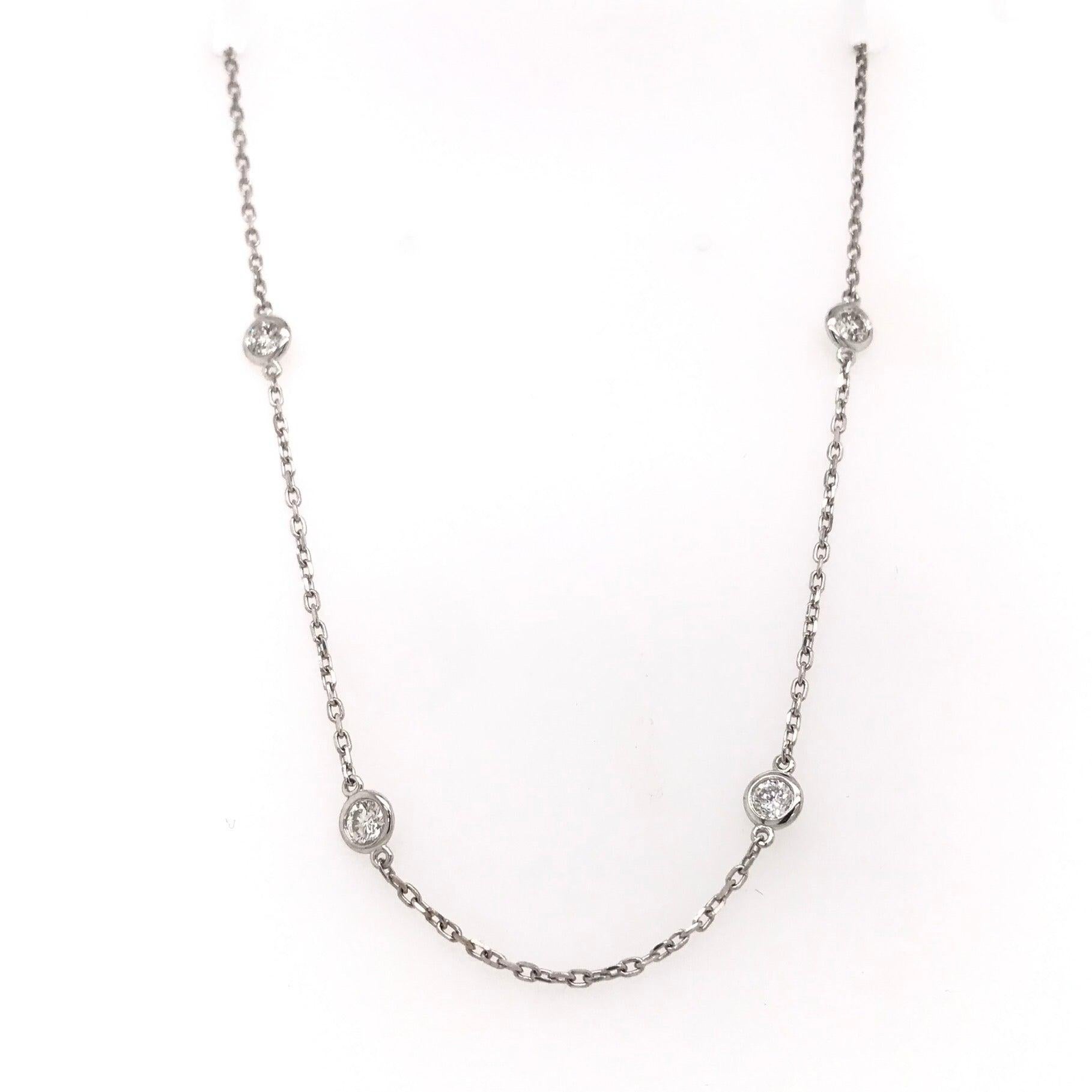 Contemporary 1.0 Carat DTW Diamond Necklace For Sale 4