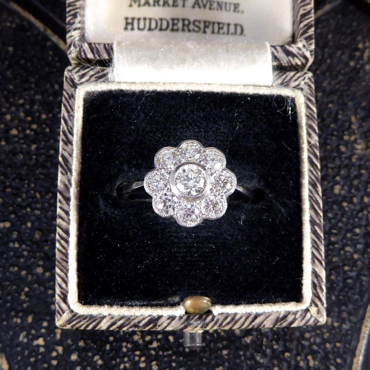 Contemporary 1.00ct Brilliant Cut Diamond Set Daisy Cluster Ring in Platinum 3