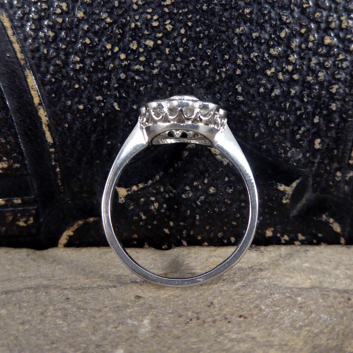 Contemporary 1.00ct Brilliant Cut Diamond Set Daisy Cluster Ring in Platinum 4