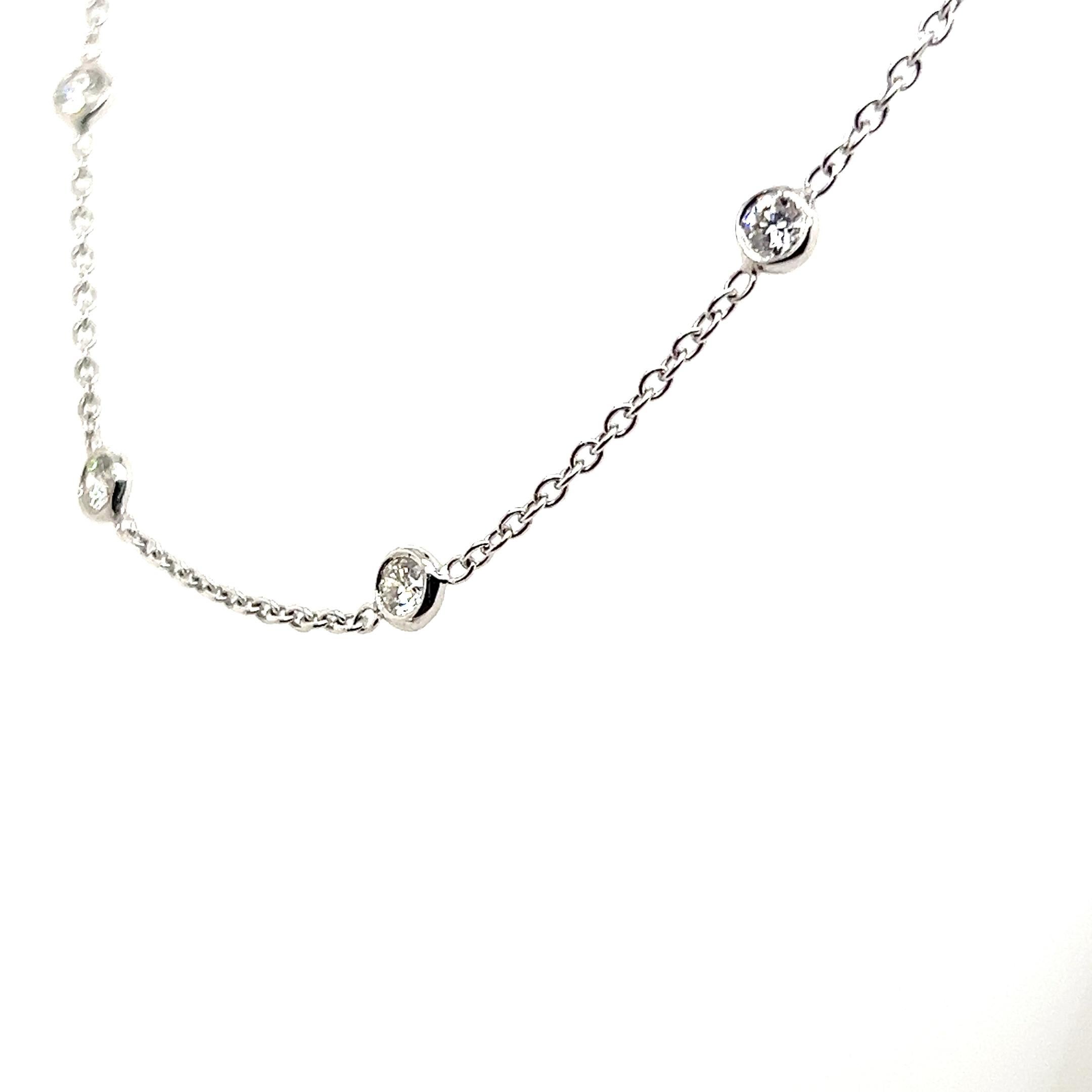 Contemporary 1.00TCW Diamond 18k White Gold Station Necklace In Good Condition For Sale In Towson, MD
