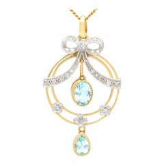 Contemporary 1,01 Karat Aquamarin und 0,18 Karat Diamant, Anhänger aus 9k Gelbgold 2006