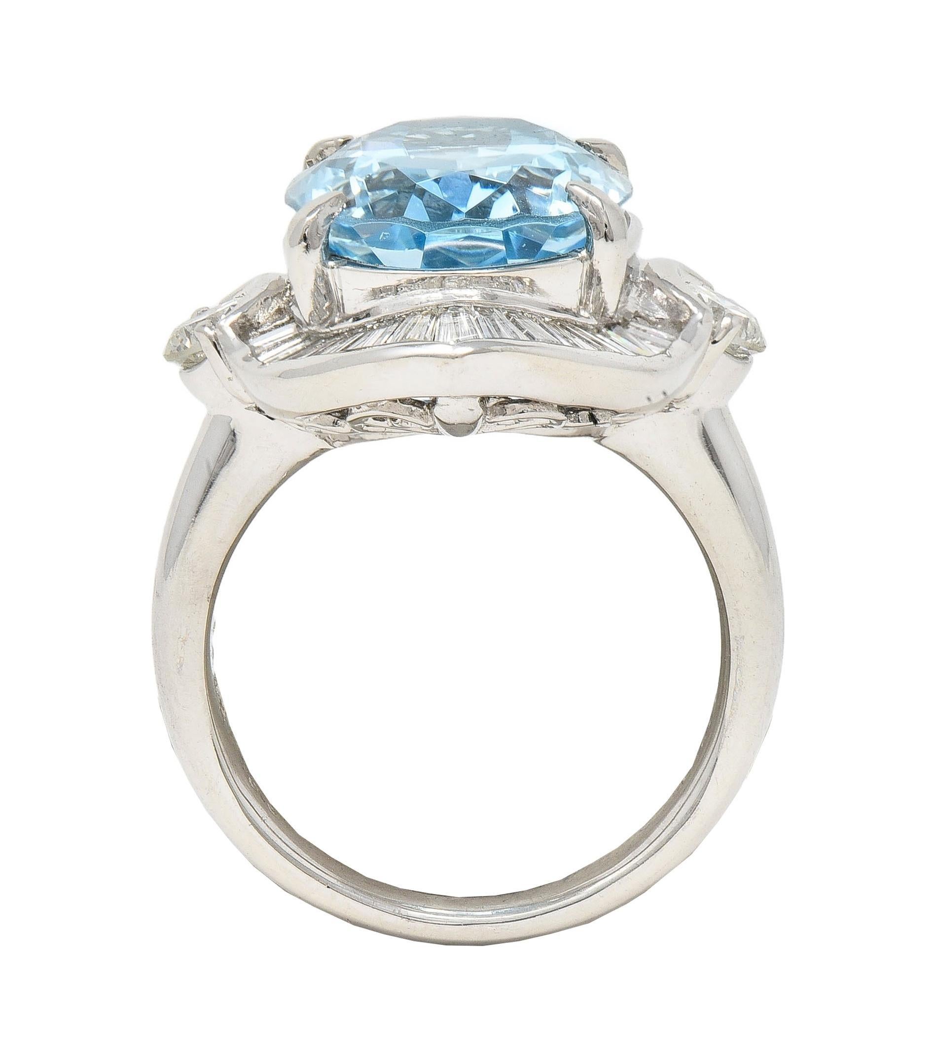 Contemporary 10.32 CTW Aquamarine Diamond Platinum Ballerina Halo Ring (Bague Halo Ballerina en platine avec aigue-marine et diamant) 7