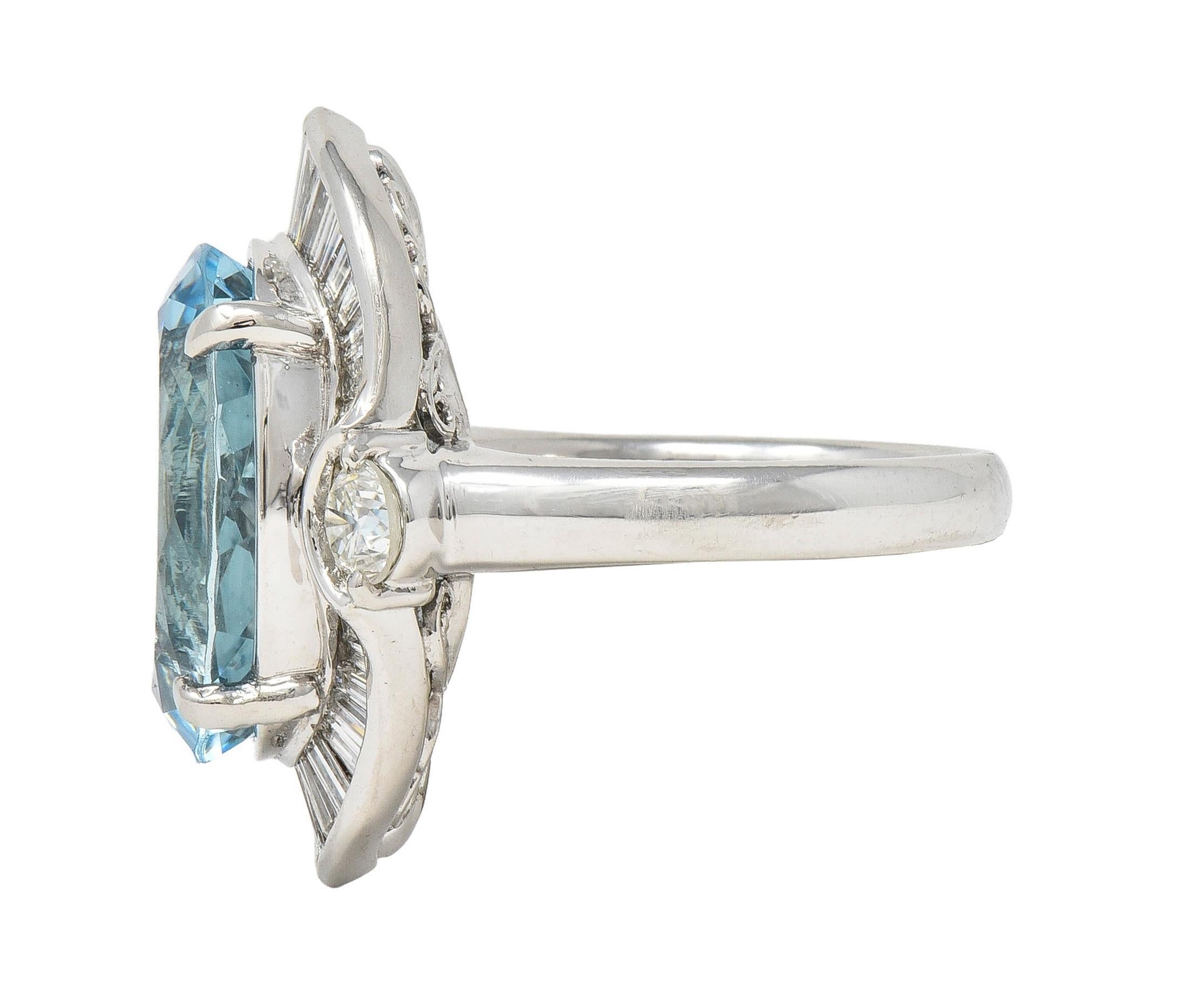 Contemporary 10.32 CTW Aquamarine Diamond Platinum Ballerina Halo Ring (Bague Halo Ballerina en platine avec aigue-marine et diamant) 1