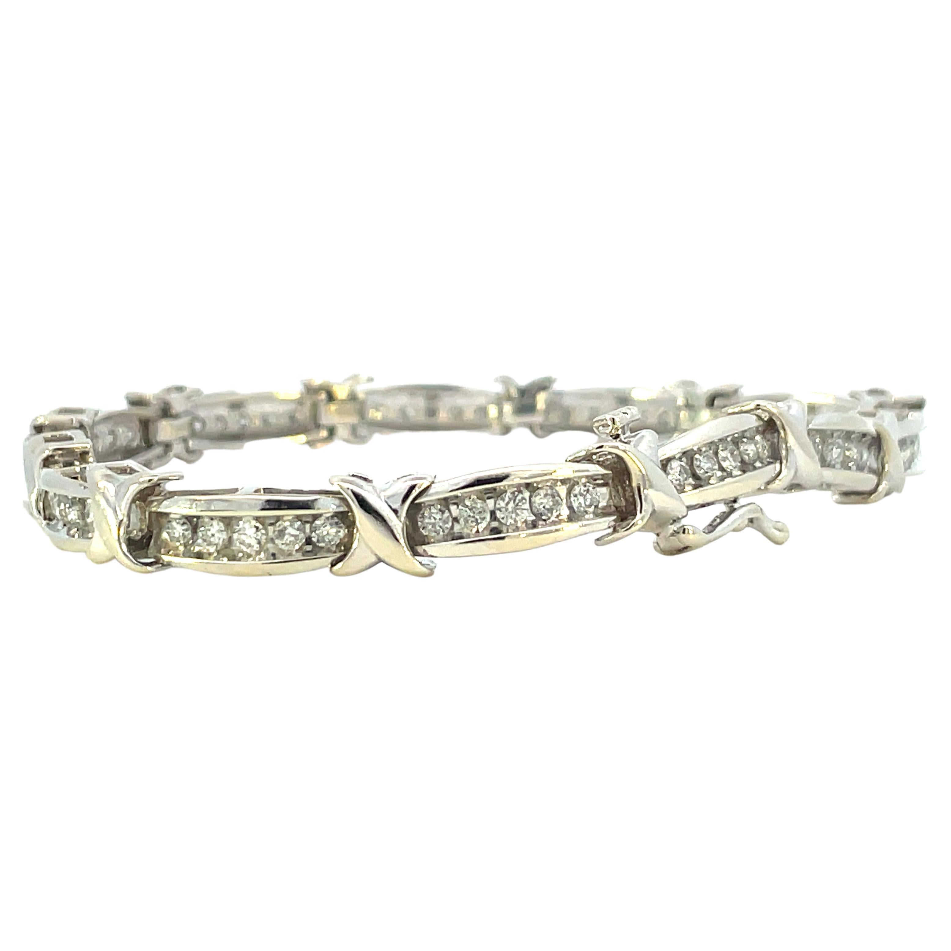 Round Cut Contemporary 10K White Gold X’s and O’s Diamond Bracelet   For Sale