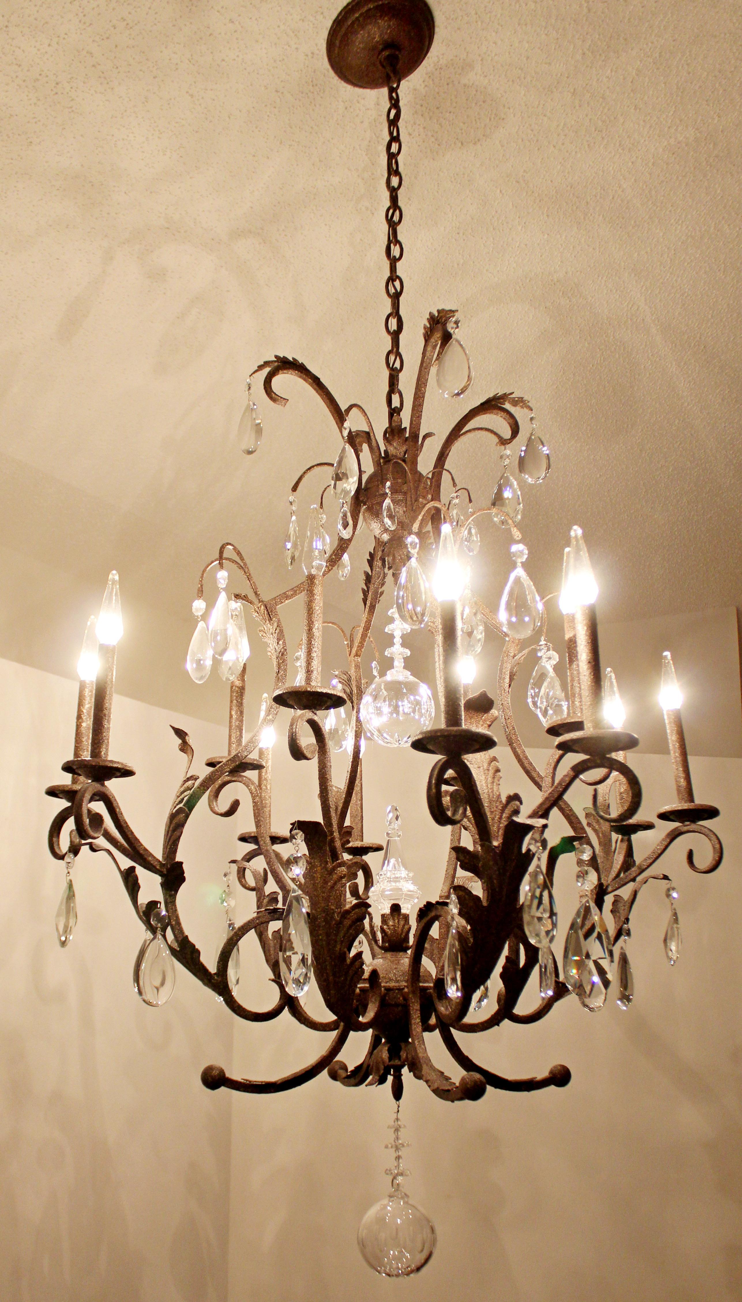 Contemporary 11-Arm Massive Crystal Light Fixture Chandelier In Good Condition In Keego Harbor, MI