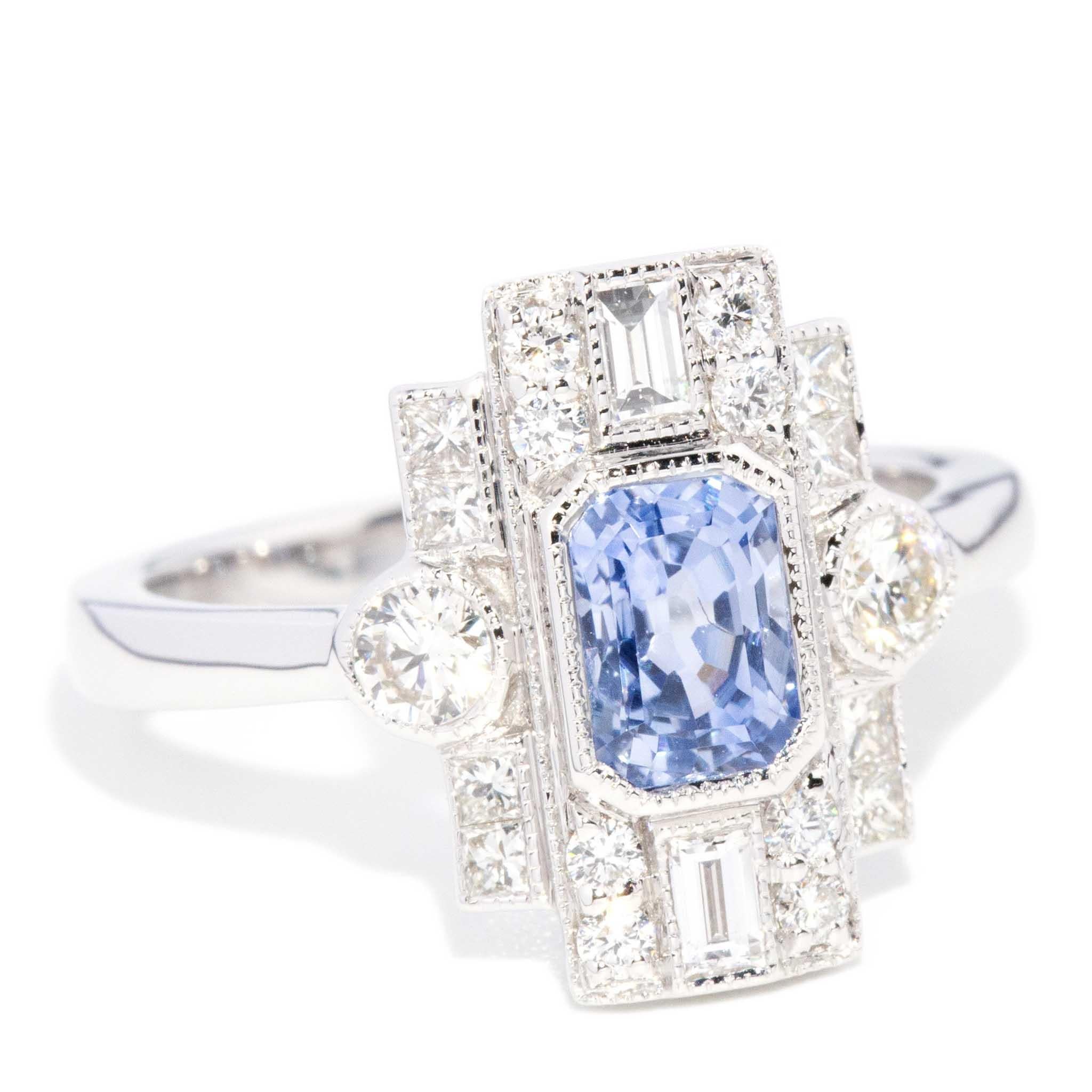Anillo contemporáneo de zafiro de Ceilán y diamantes de 1,13 ct y oro blanco de 18 ct Contemporáneo en venta