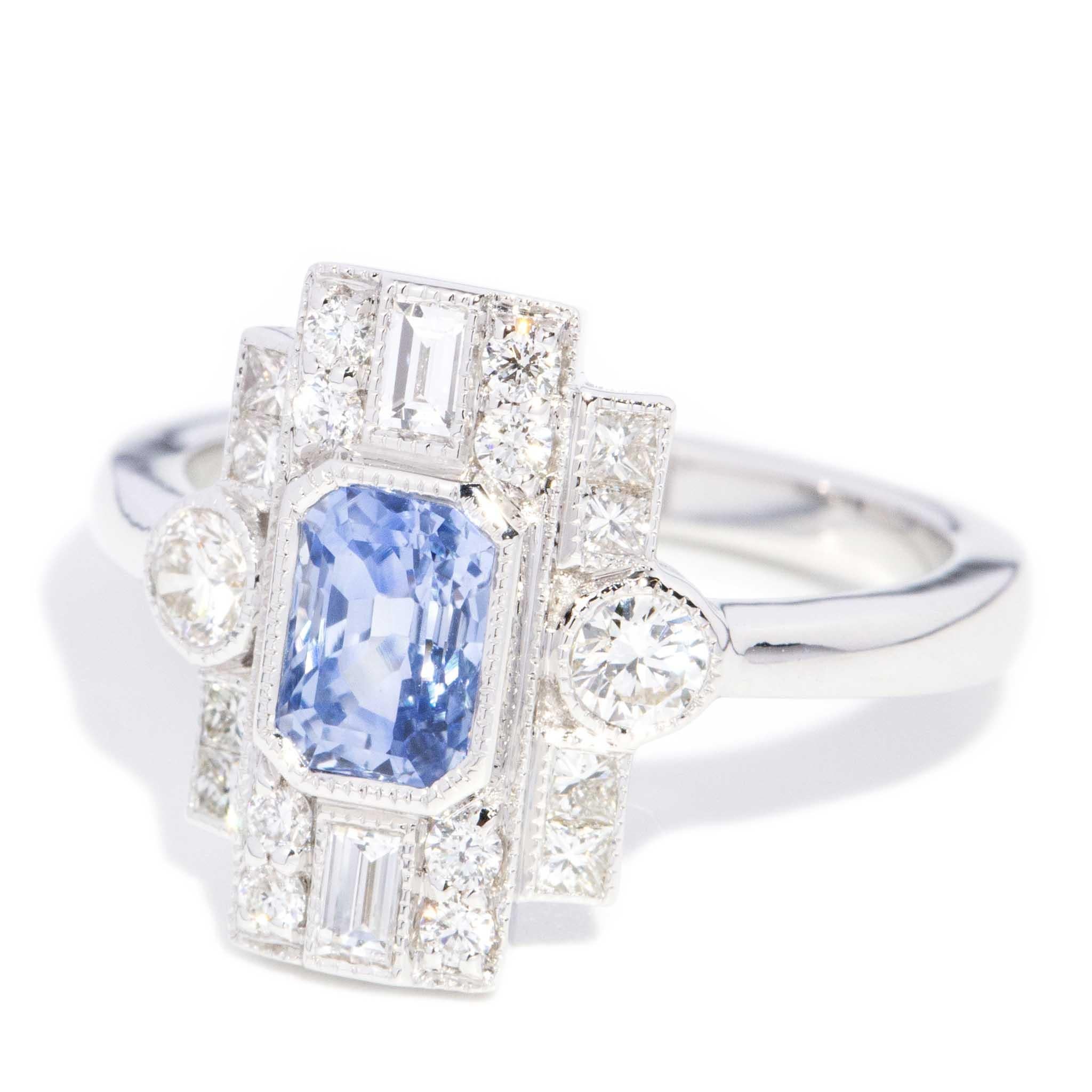 Anillo contemporáneo de zafiro de Ceilán y diamantes de 1,13 ct y oro blanco de 18 ct en Nuevo estado para la venta en Hamilton, AU