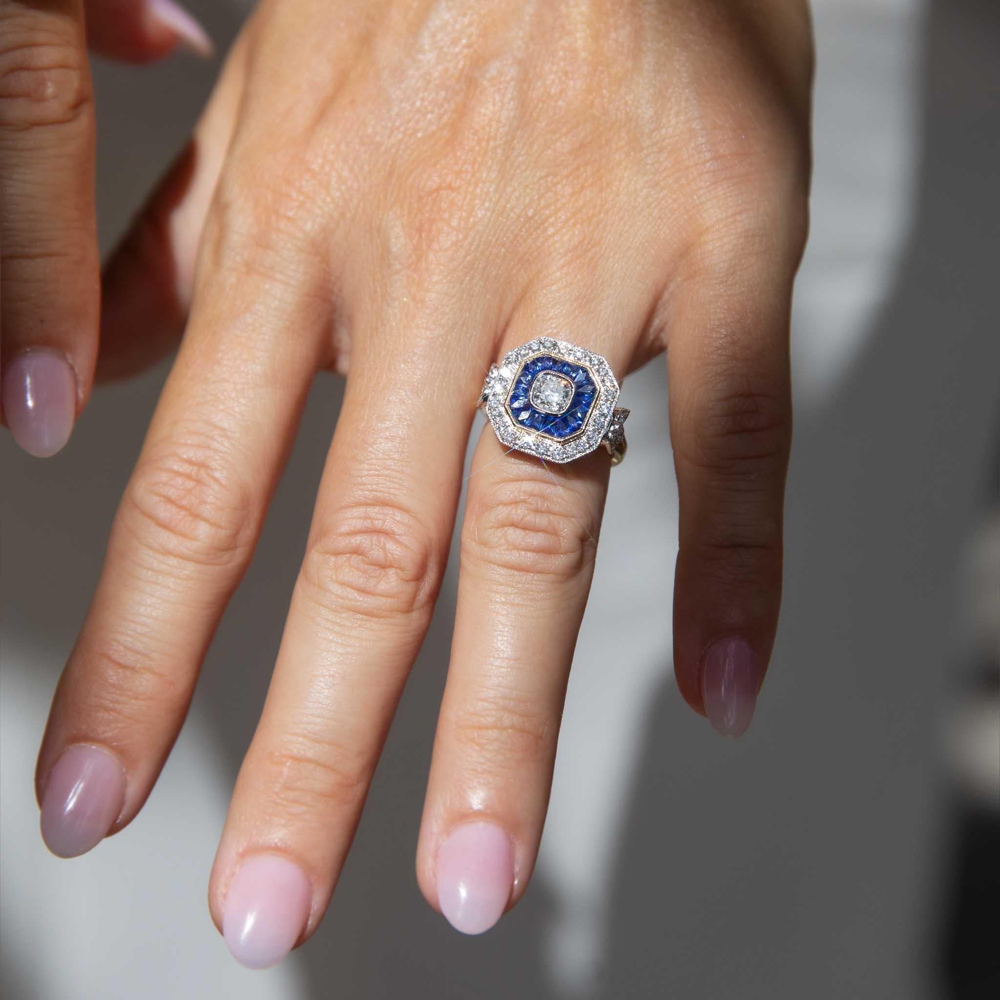 Contemporary 1.14ct Diamond & Sapphire Art Deco Style Ring 18 Carat Gold For Sale 1
