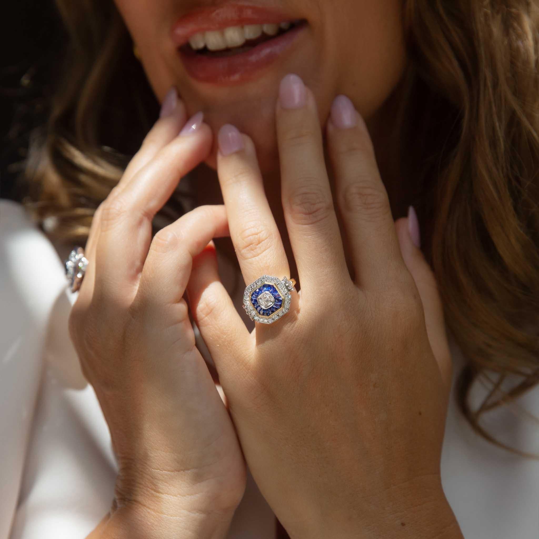 Contemporary 1.14ct Diamond & Sapphire Art Deco Style Ring 18 Carat Gold For Sale 4