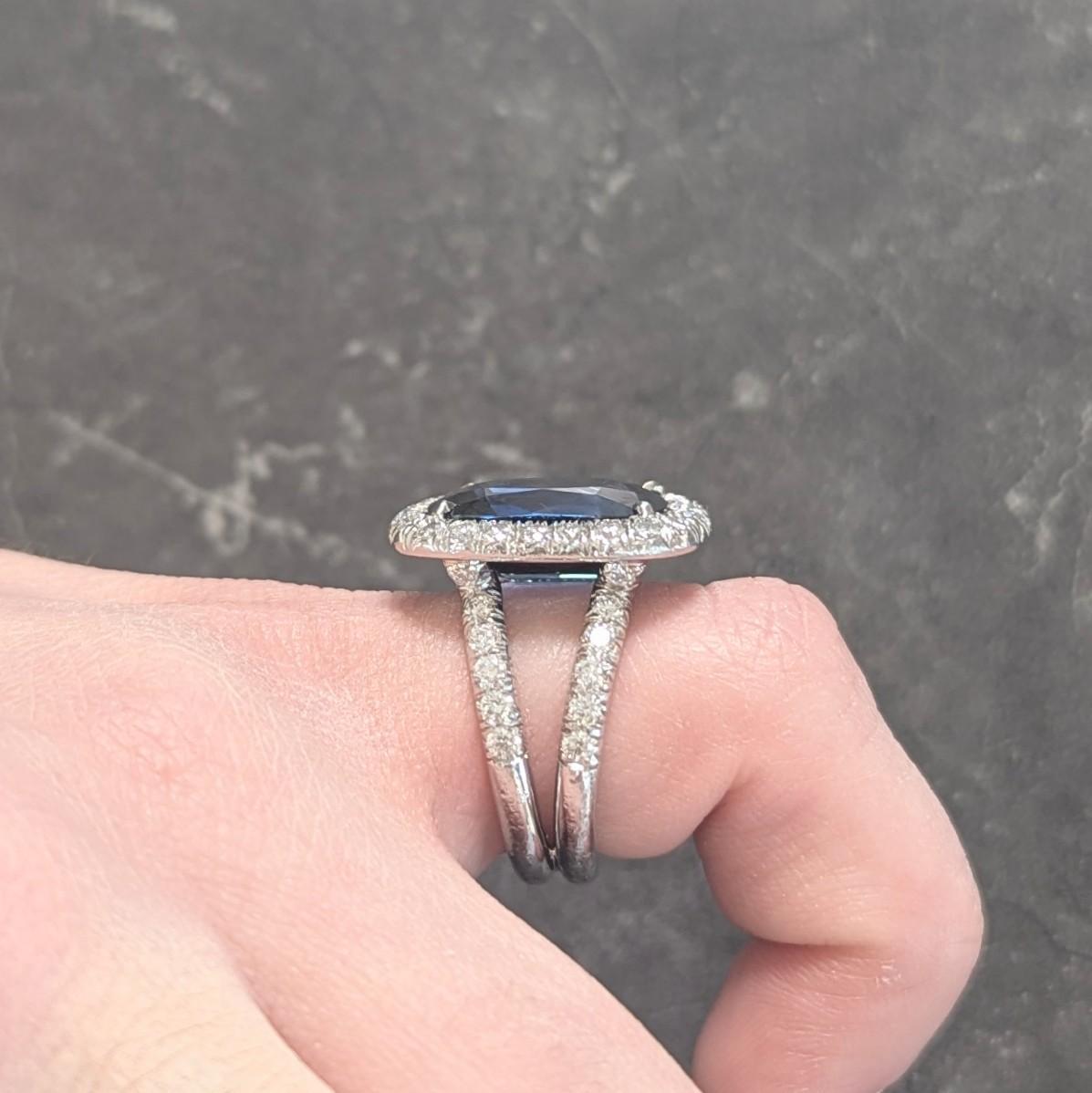 Anello aureolato in platino con zaffiro senza calore 11,50 CTW AGL in vendita 9