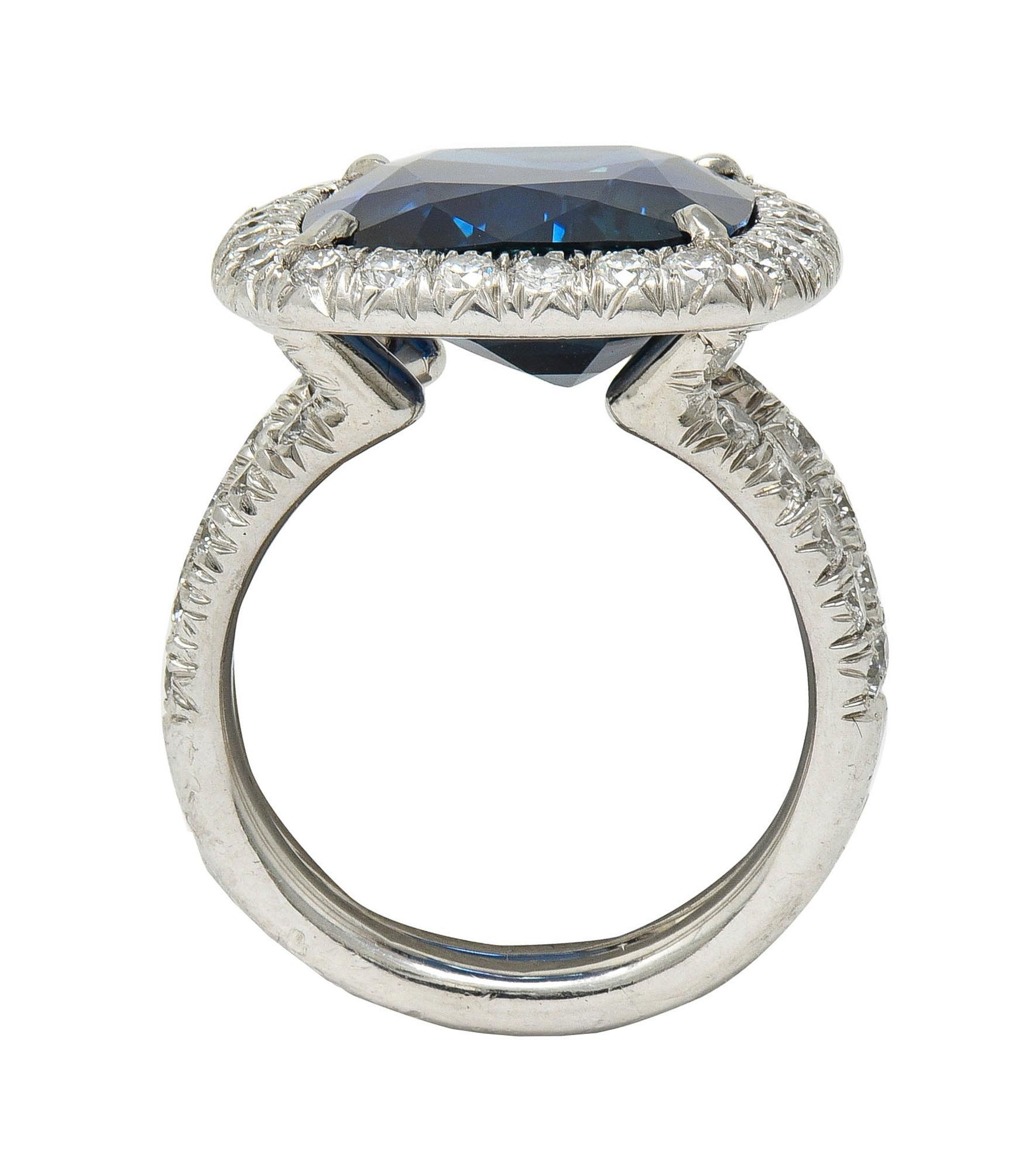 Anello aureolato in platino con zaffiro senza calore 11,50 CTW AGL in vendita 4