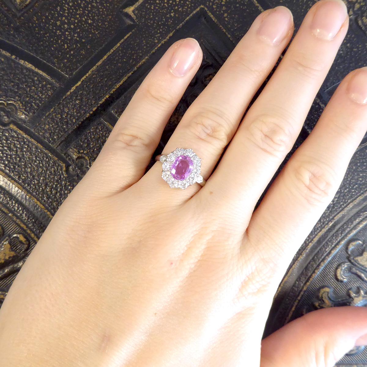 Contemporary 1,15ct Pink Sapphire und Diamant Cluster Ring in Platin 1