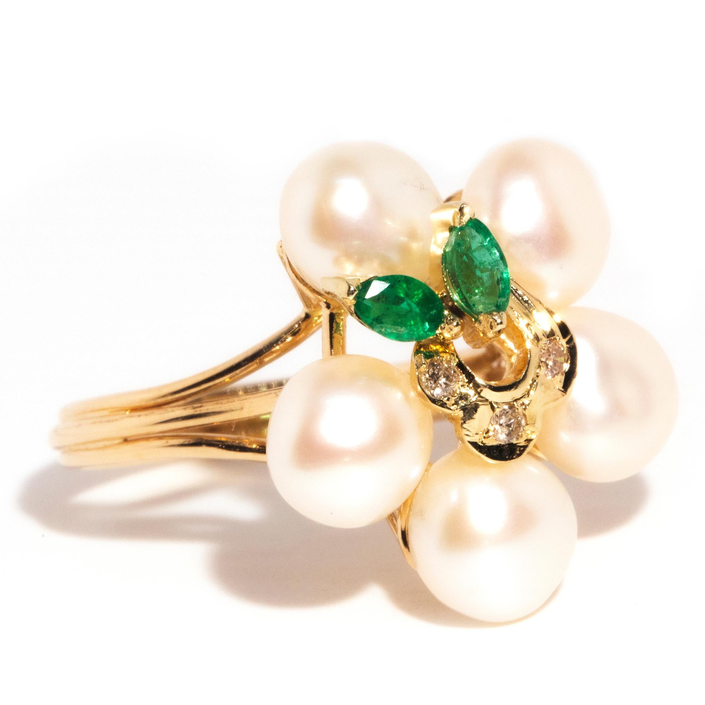 Round Cut Contemporary 12 Carat Yellow Gold Pearl Emerald and Diamond Cluster Dress Ring