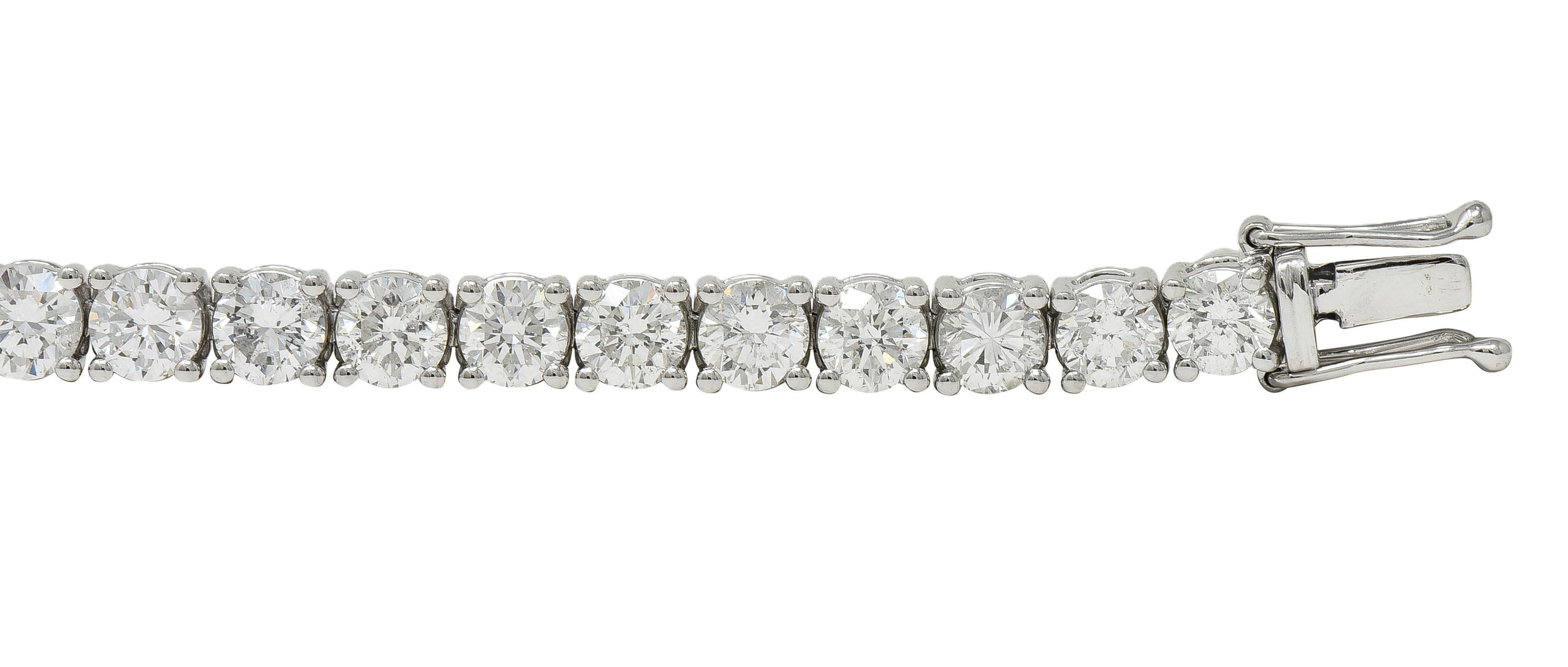 Bracciale tennis contemporaneo in platino con diamanti tondi e brillanti da 12,37 CTW In condizioni ottime in vendita a Philadelphia, PA