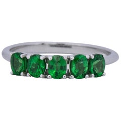 Vintage Contemporary 1.25 Carat Tsavorite Garnet 14 Karat White Gold Ring