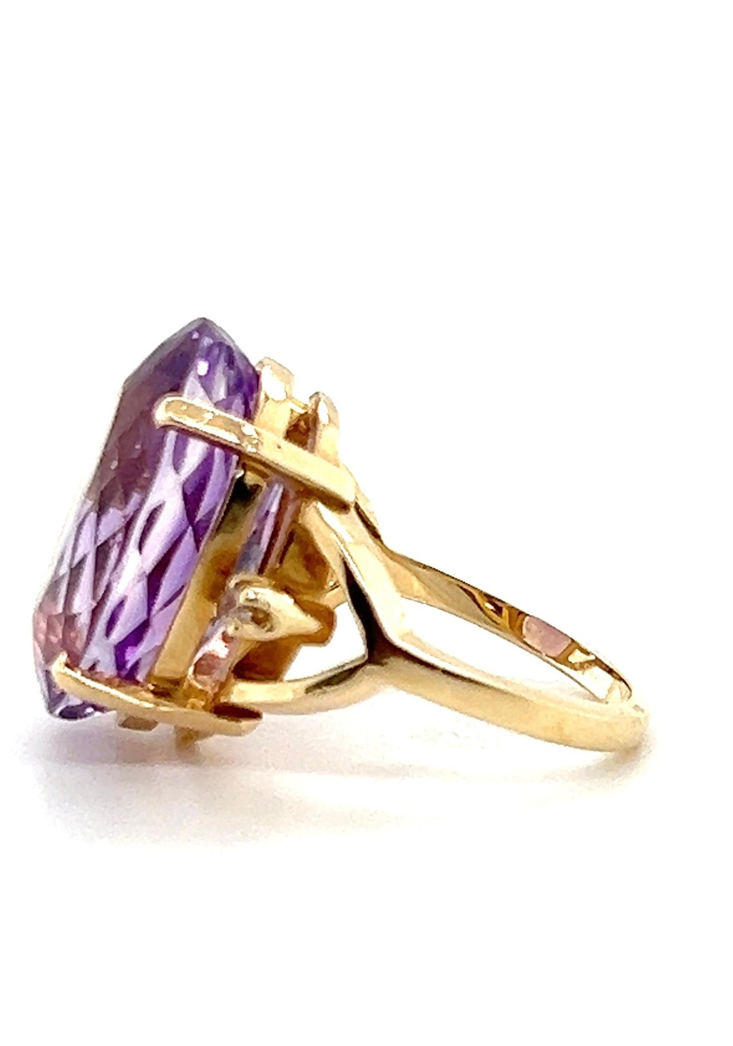 Zeitgenössischer Cocktailring mit 12,71 Karat Amethyst und Diamant aus 14k Gelbgold im Angebot 5