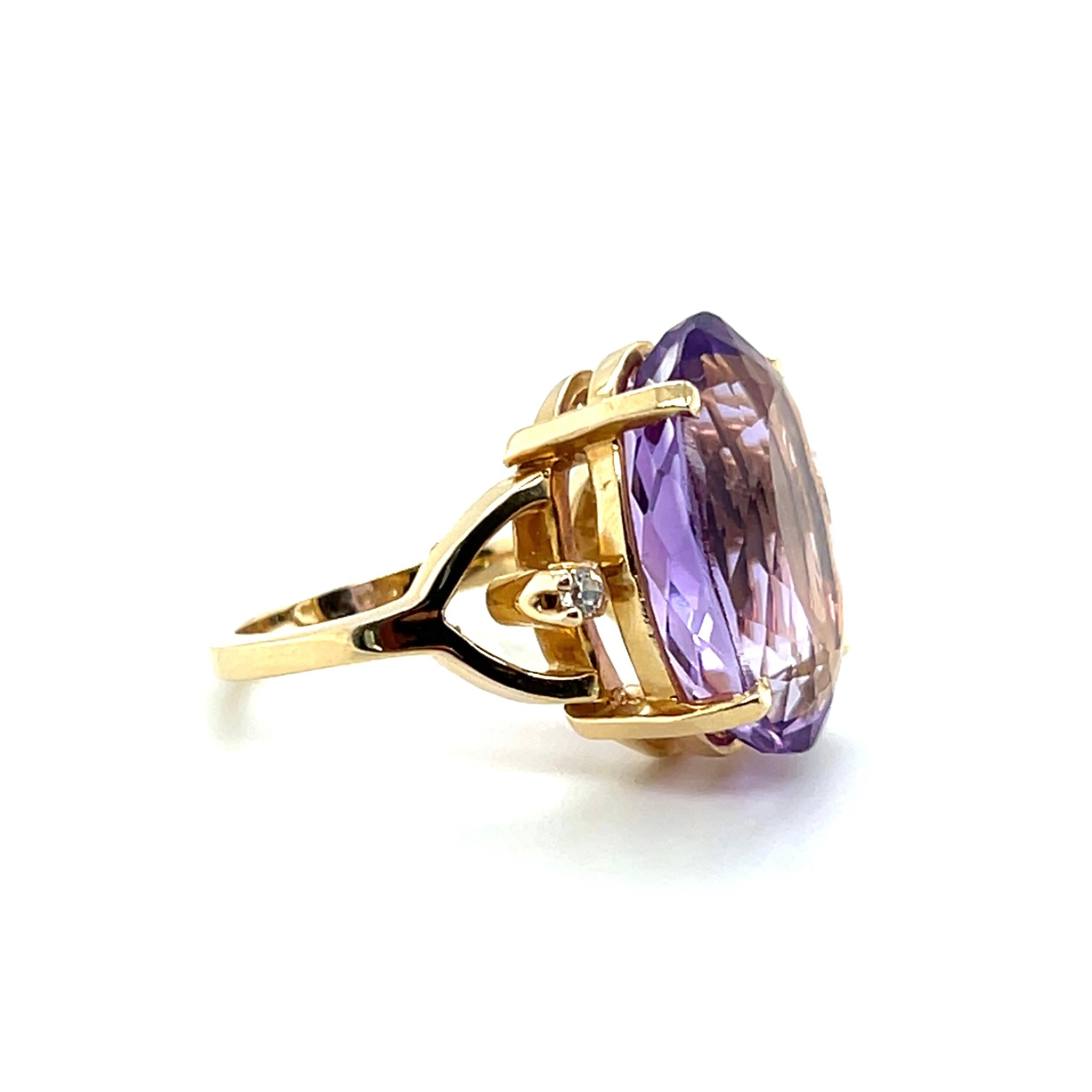 Zeitgenössischer Cocktailring mit 12,71 Karat Amethyst und Diamant aus 14k Gelbgold im Angebot 4