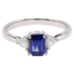 Contemporary 1.28 Carat Emerald Cut Sapphire Diamond Platinum Ring