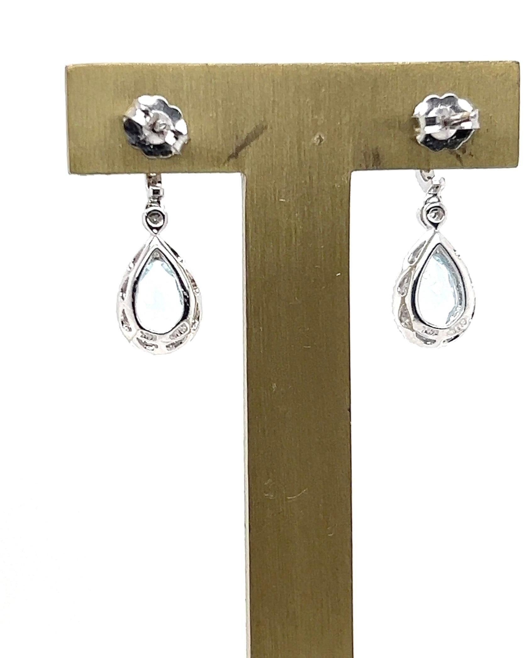 Orecchini pendenti in oro bianco con pera, acquamarina e diamante da 1,28 TCW In condizioni buone in vendita a Towson, MD