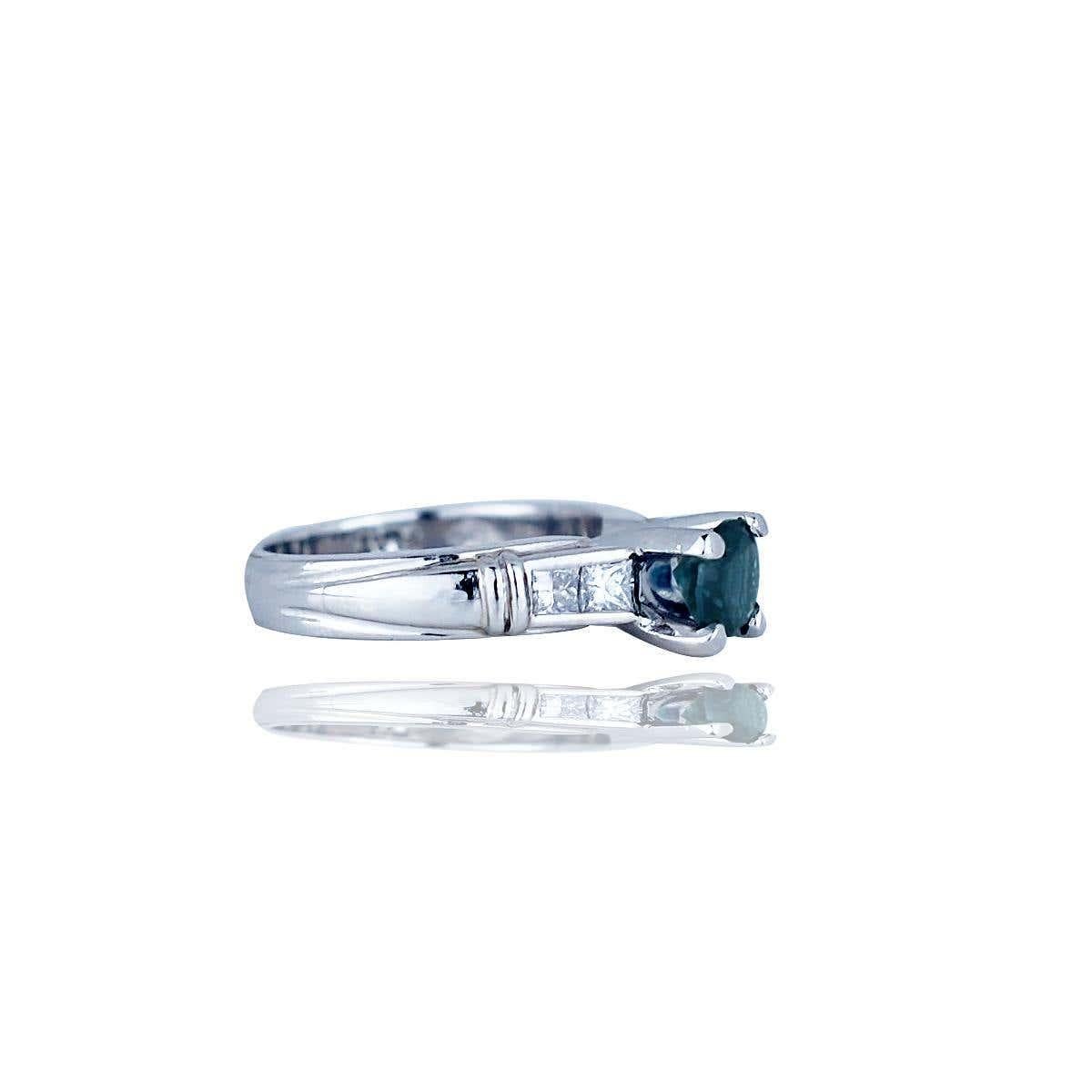Contemporary 1.30 Carat Platinum Spinel and Princess Diamond Ring For Sale 2