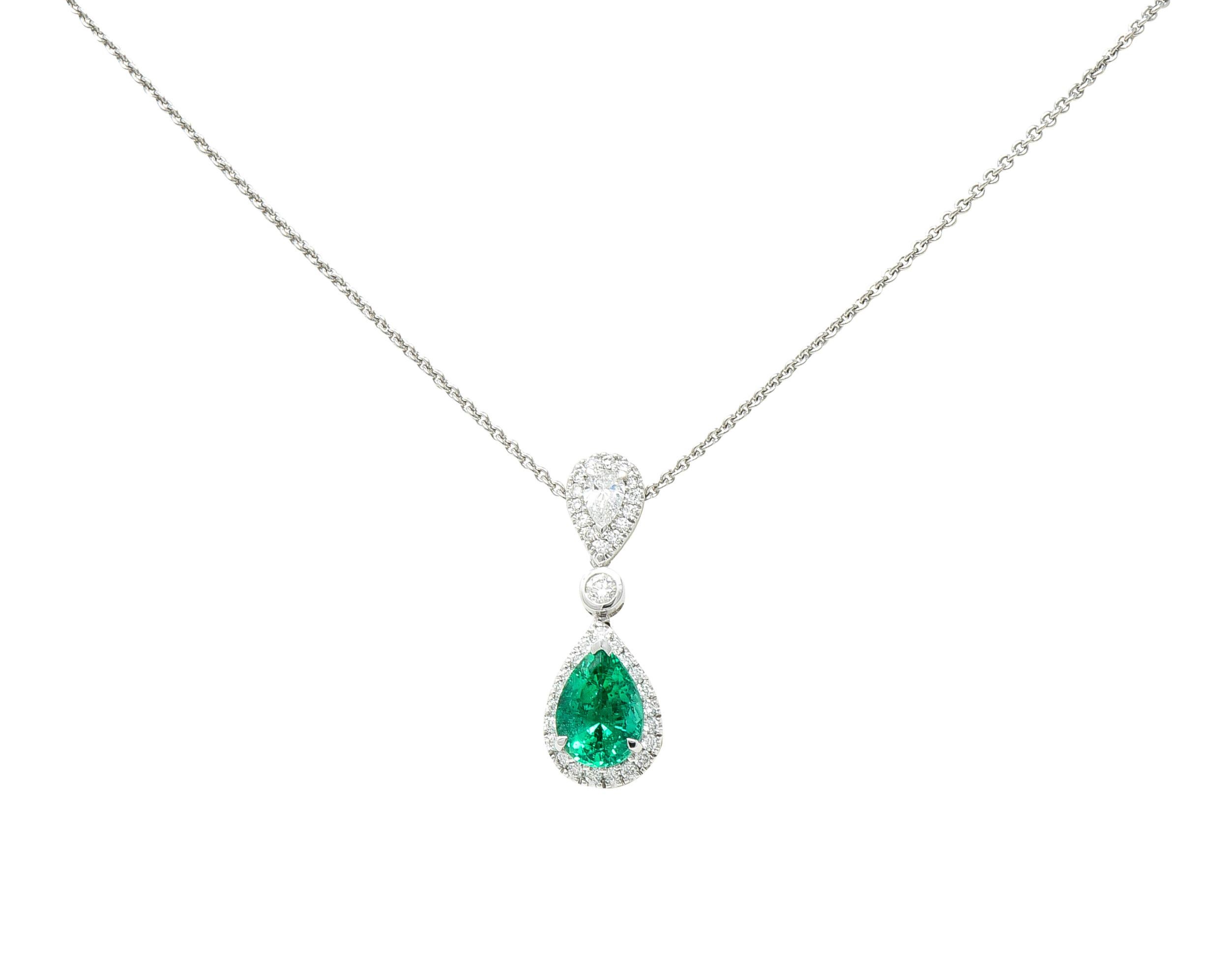 Contemporary 1.35 Carats Pear Cut Emerald Diamond 18 Karat White Gold Necklace 6