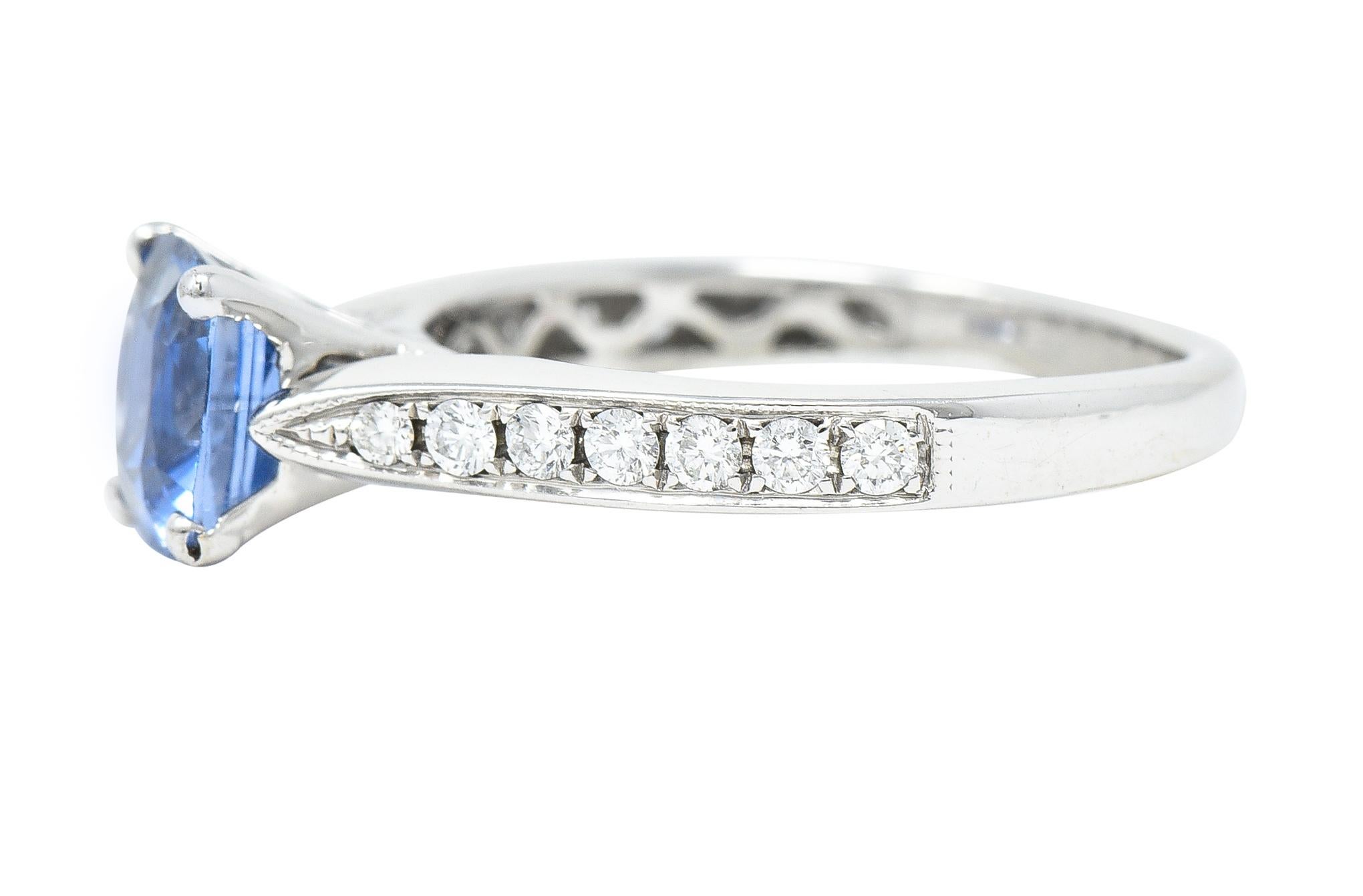 Women's or Men's Contemporary 1.38 Carats Sapphire Diamond 18 Karat White Gold Gemstone Ring