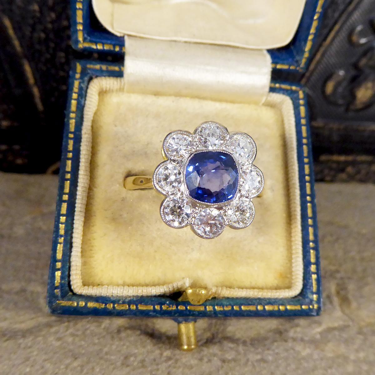 Women's or Men's Contemporary 1.40ct Sapphire and 1.35ct Diamond Cluster Ring in 18ct Gold