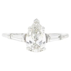 Contemporary 1.46 Carats Pear Diamond 14 Karat White Gold Engagement Ring GIA