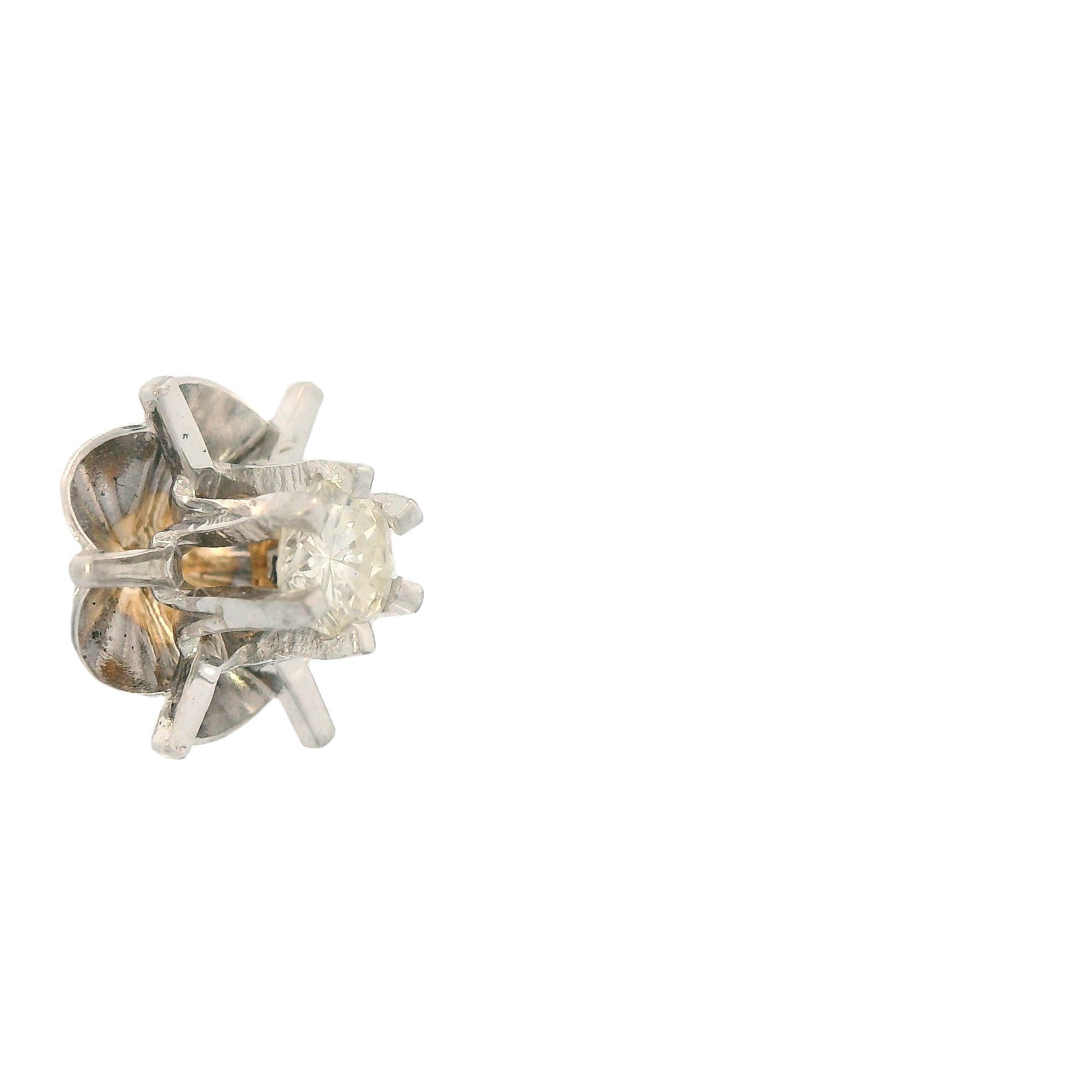 Contemporary 14k White Gold Diamond Buttercup Stud Earrings For Sale 2