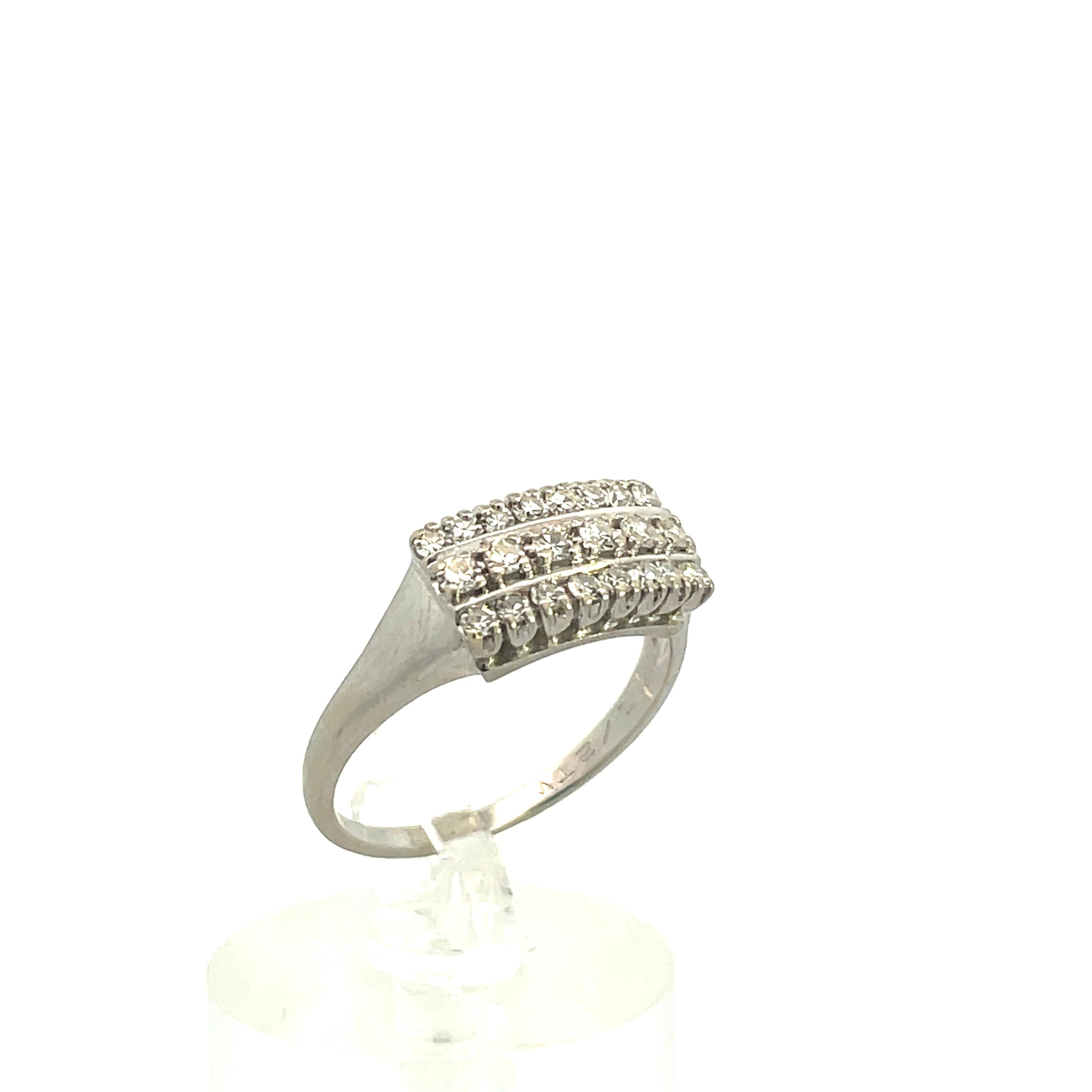 Contemporary 14K Weißgold Diamantring  (Einfacher Schliff) im Angebot