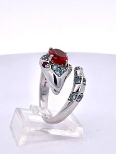 Contemporary 14K White Gold Garnet Cocktail Ring, USA, 1970s