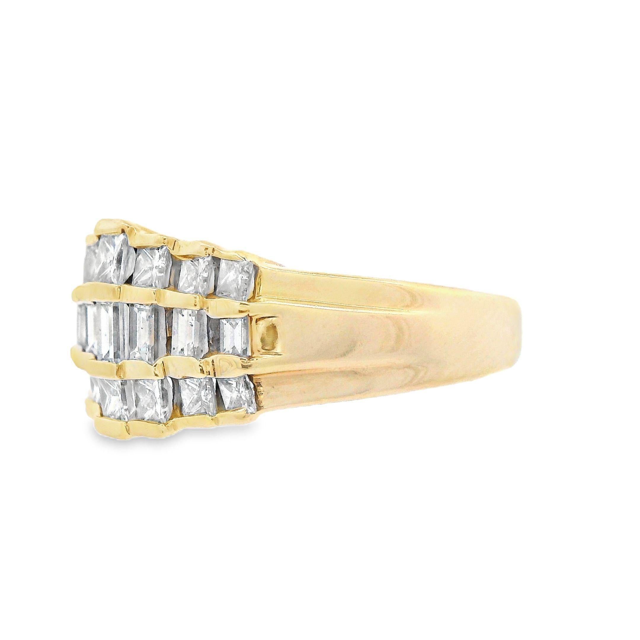 Contemporary 14K Yellow Gold Baguette and Princess Diamond Band w/ appraisal In Excellent Condition For Sale In Lexington, KY